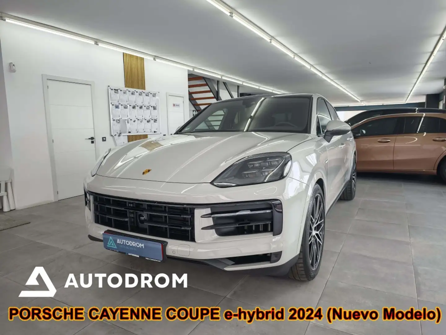 Porsche Cayenne Coupé E-Hybrid Aut. Grijs - 1