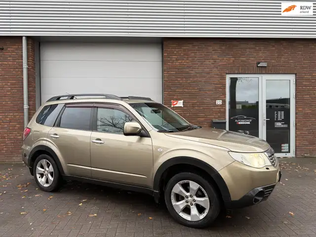 Subaru Forester 2.0 Premium|AUTOMAAT|AIRCO|NIEUWE APK