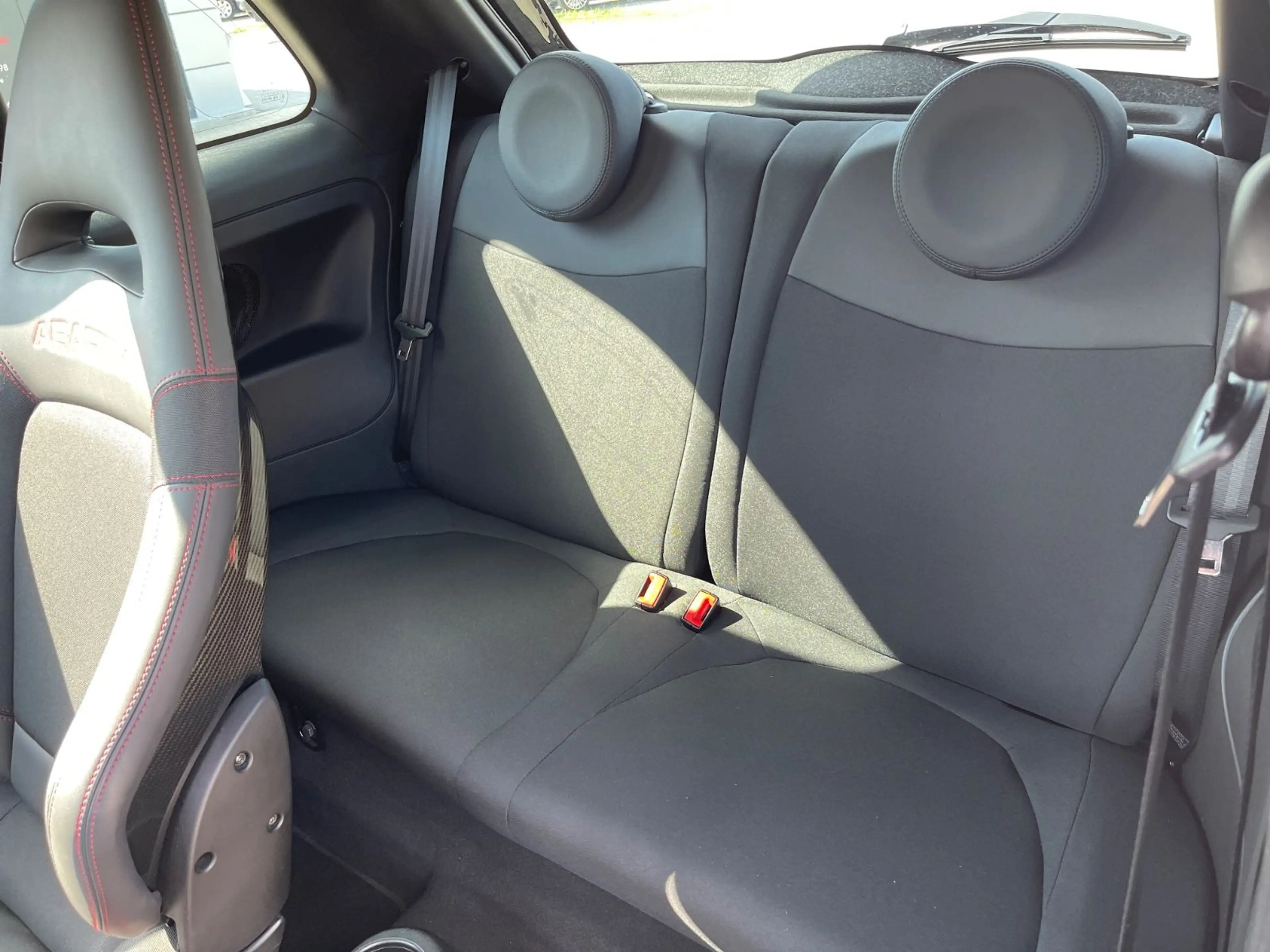 Abarth 695 1.4 Turbo Competizione BEATS Standheizung — photo 15
