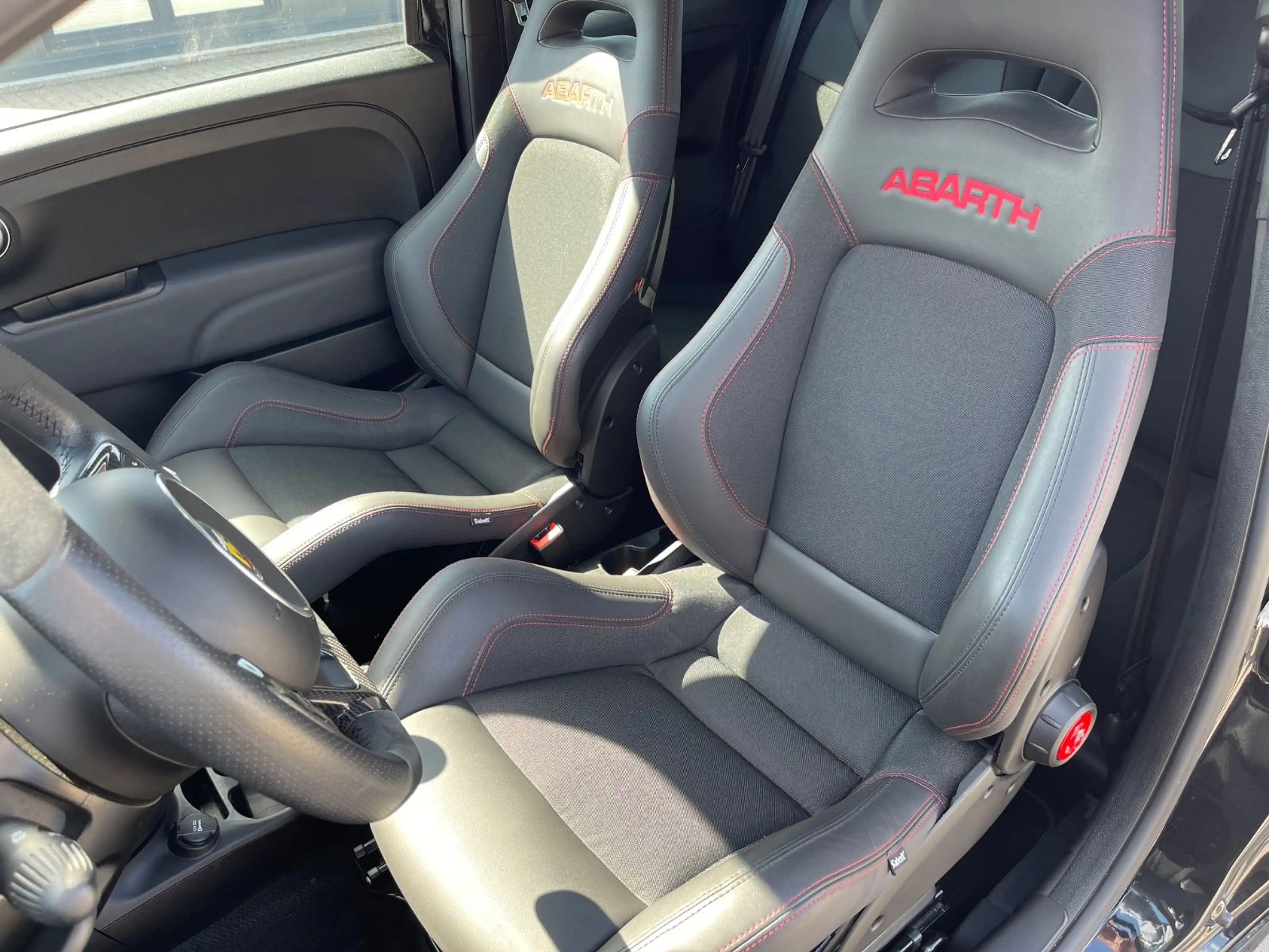 Abarth 695 1.4 Turbo Competizione BEATS Standheizung — photo 12