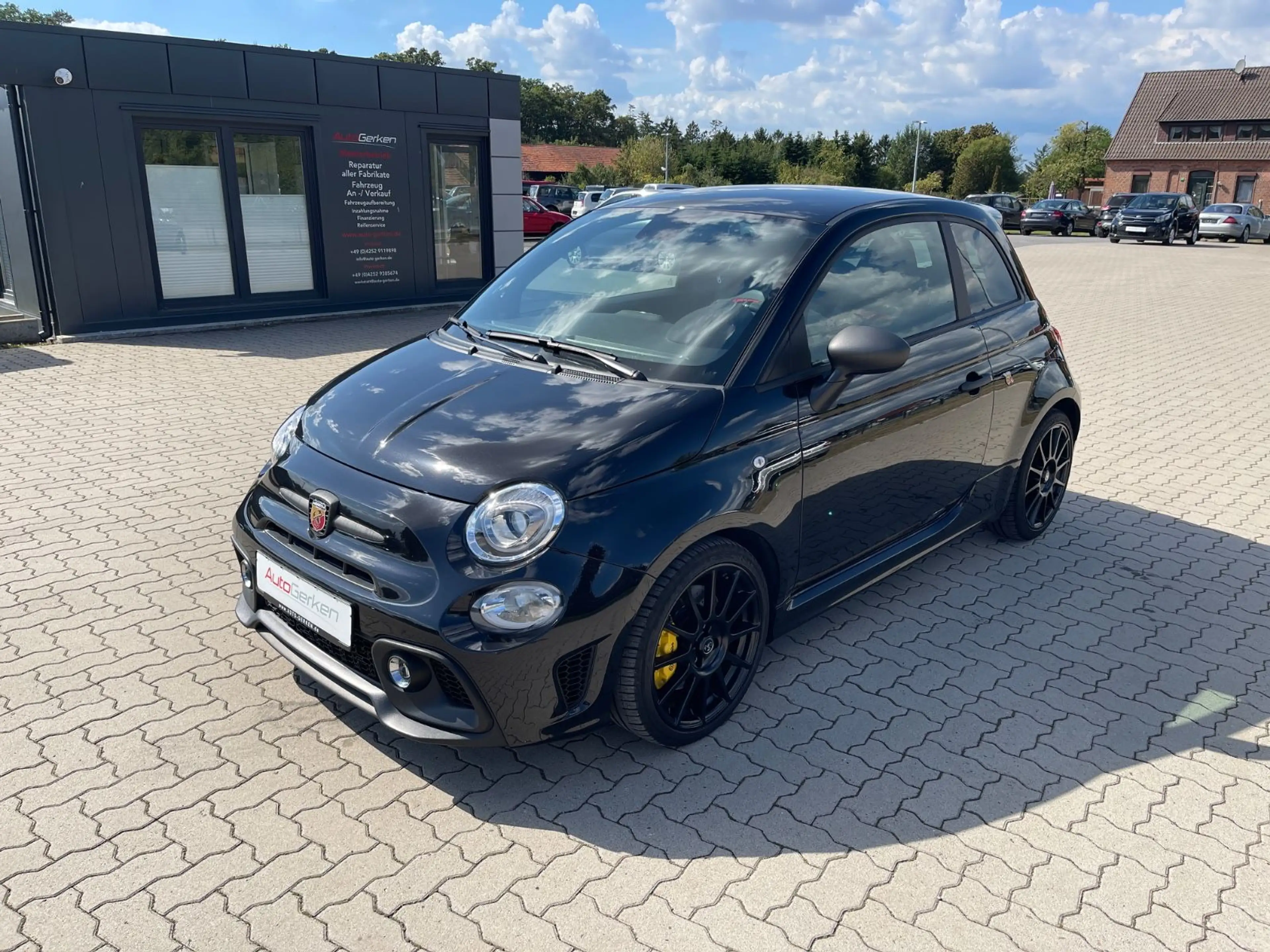 Abarth 695 1.4 Turbo Competizione BEATS Standheizung