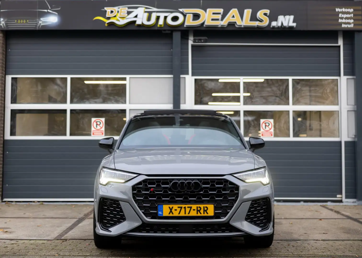 Audi Q3 Sportback TFSI RSQ3 Grijs - 2