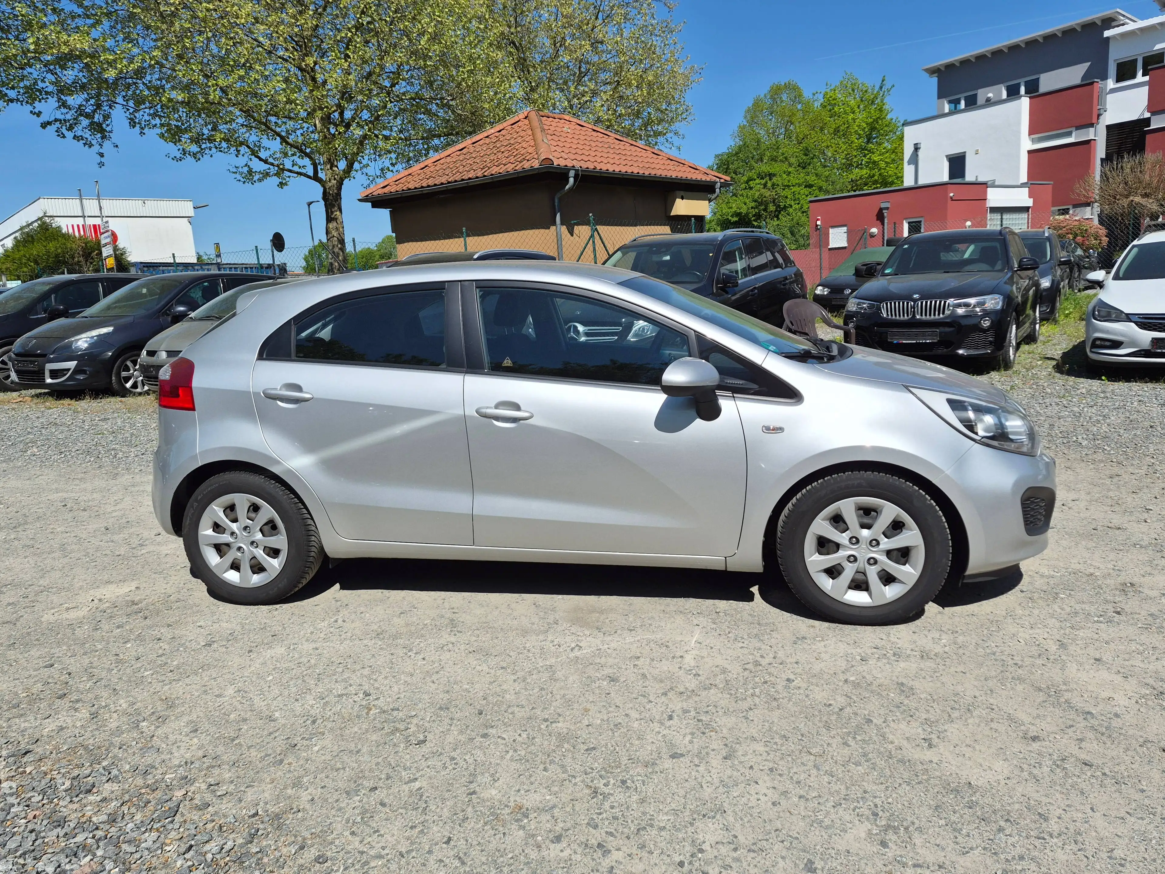 Kia Rio Rio Fließheck 5-Türer 1.4 Dream-Team Edition — photo 2