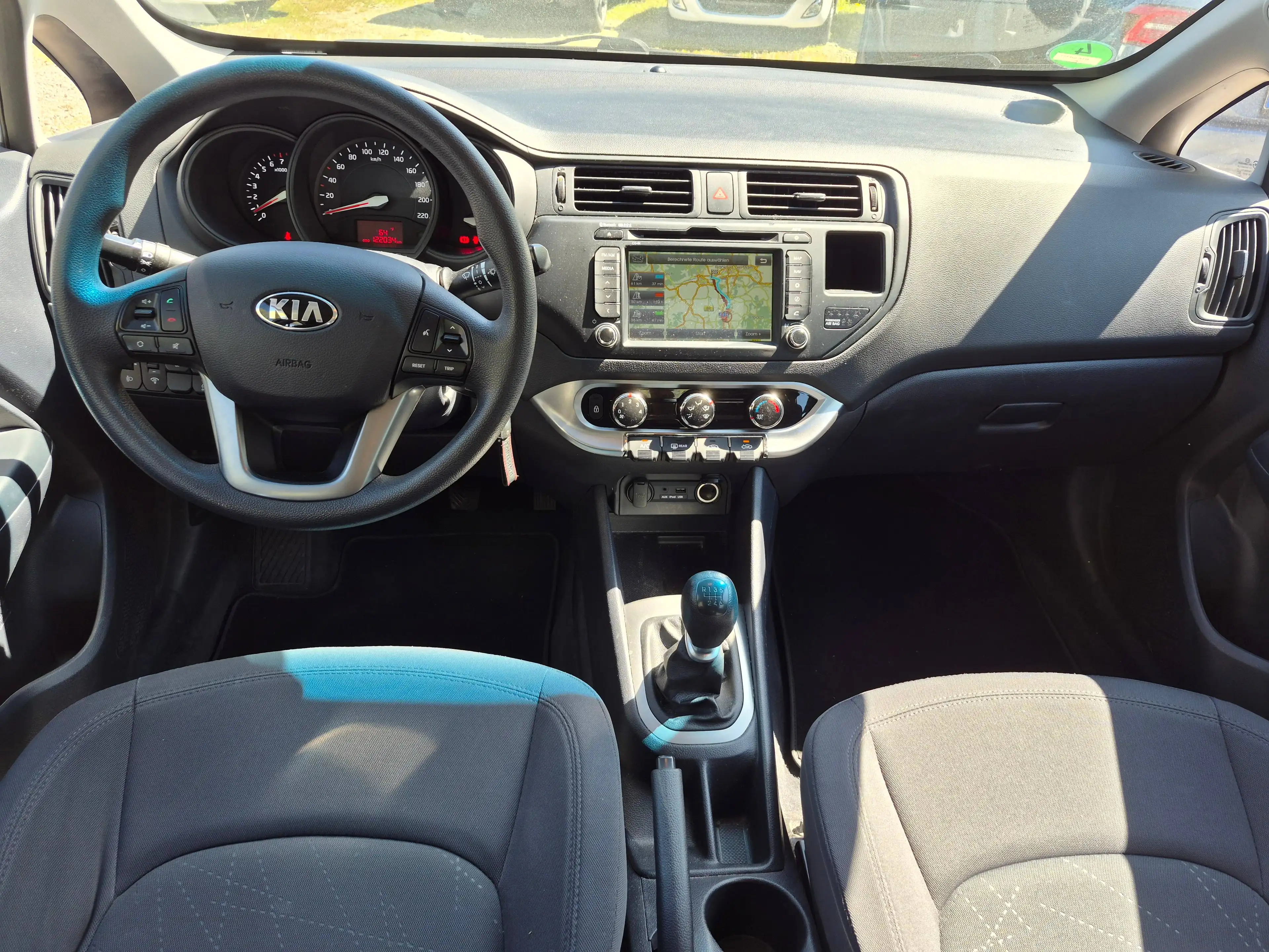 Kia Rio Rio Fließheck 5-Türer 1.4 Dream-Team Edition — photo 6
