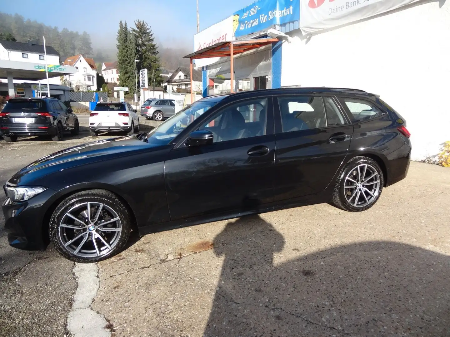 BMW 318 d/CurvedDisplay/1.Hd/LED/Leder/Navi/ Schwarz - 2