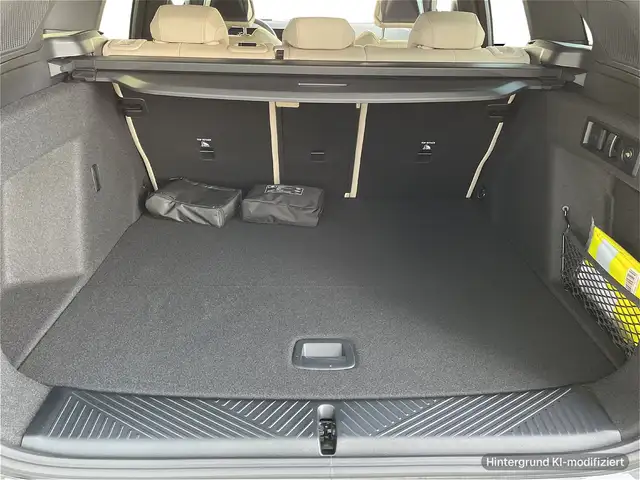 BMW X3 view 12