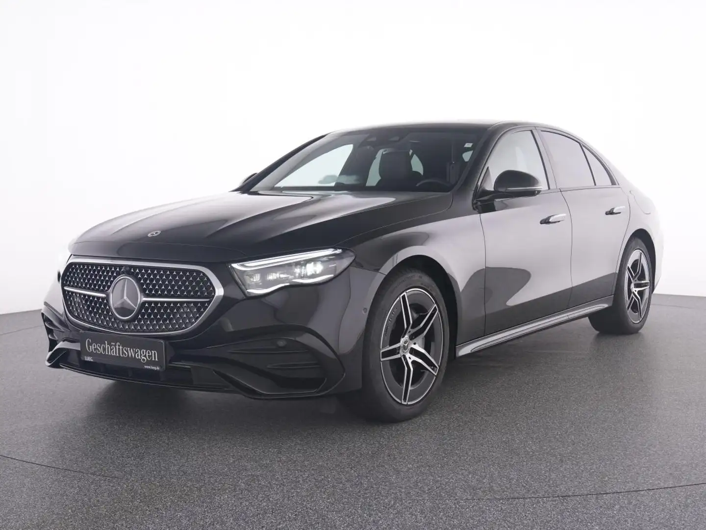Mercedes-Benz E 300 e AMG+SUPERSCREEN+PANO+AHK+FAHRASS+KEYLESS Negru - 2