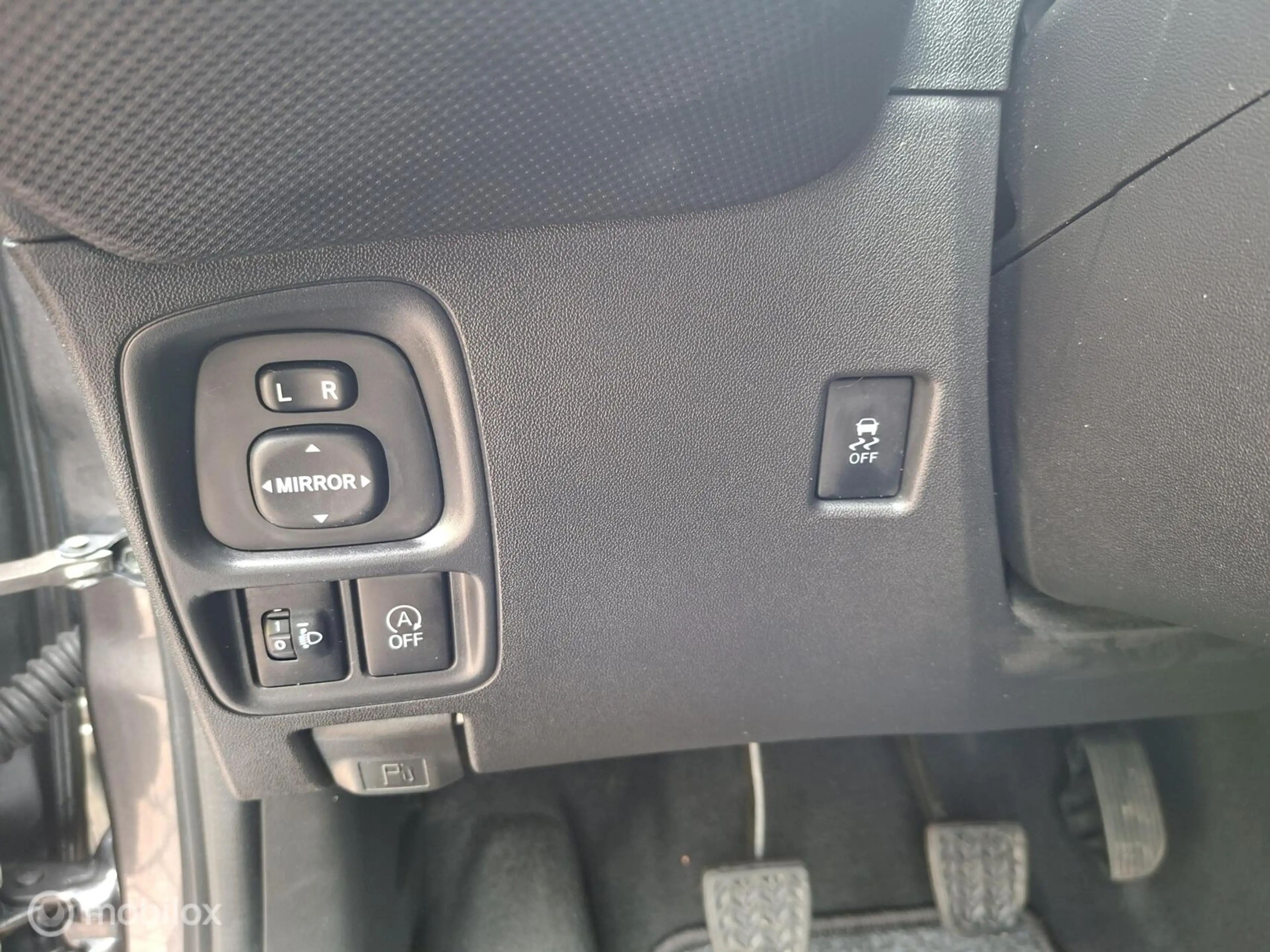 Citroen C1 1.0 VTi Shine — photo 16