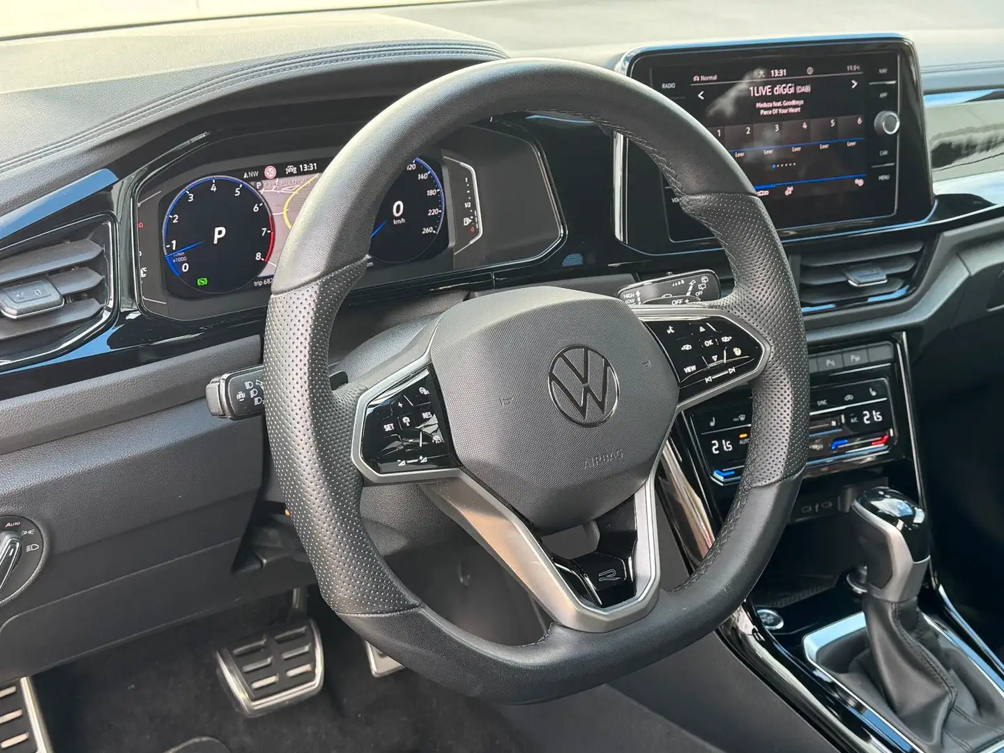 Volkswagen T-Roc 1.5 TSI DSG "R-Line" MATRIX AHK ACC CAM Gris - 2