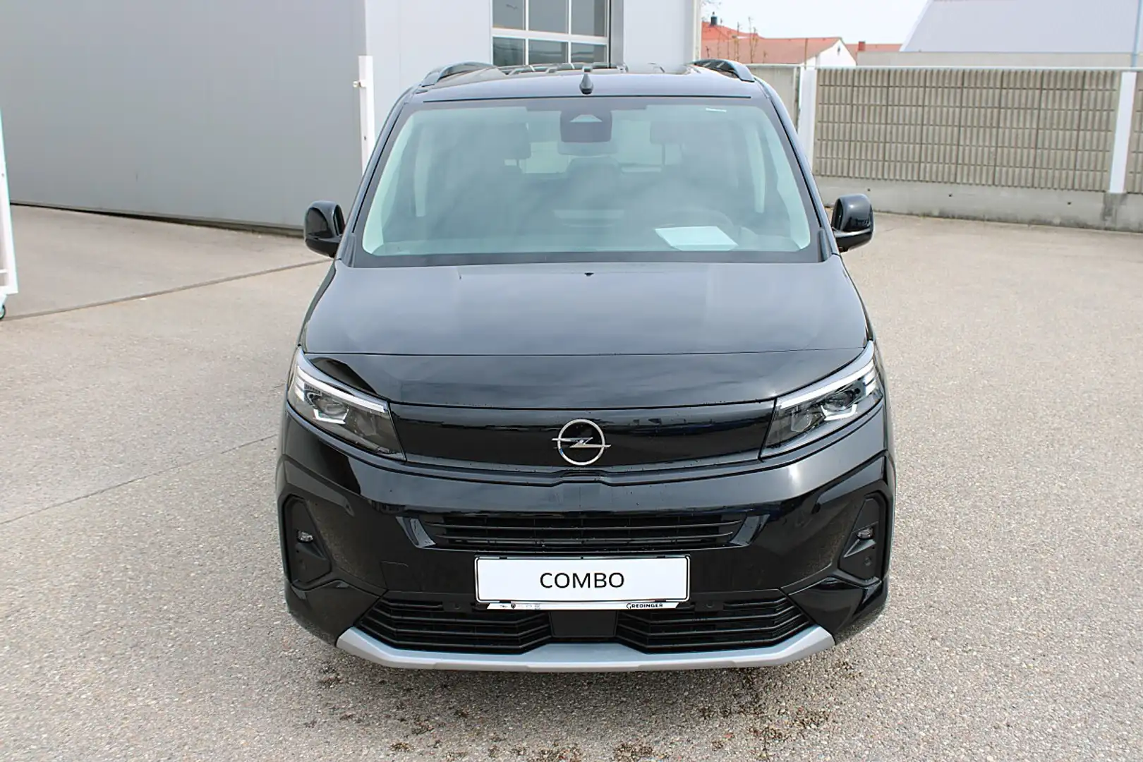 Opel Combo 1.5 Diesel XL GS Schwarz - 2