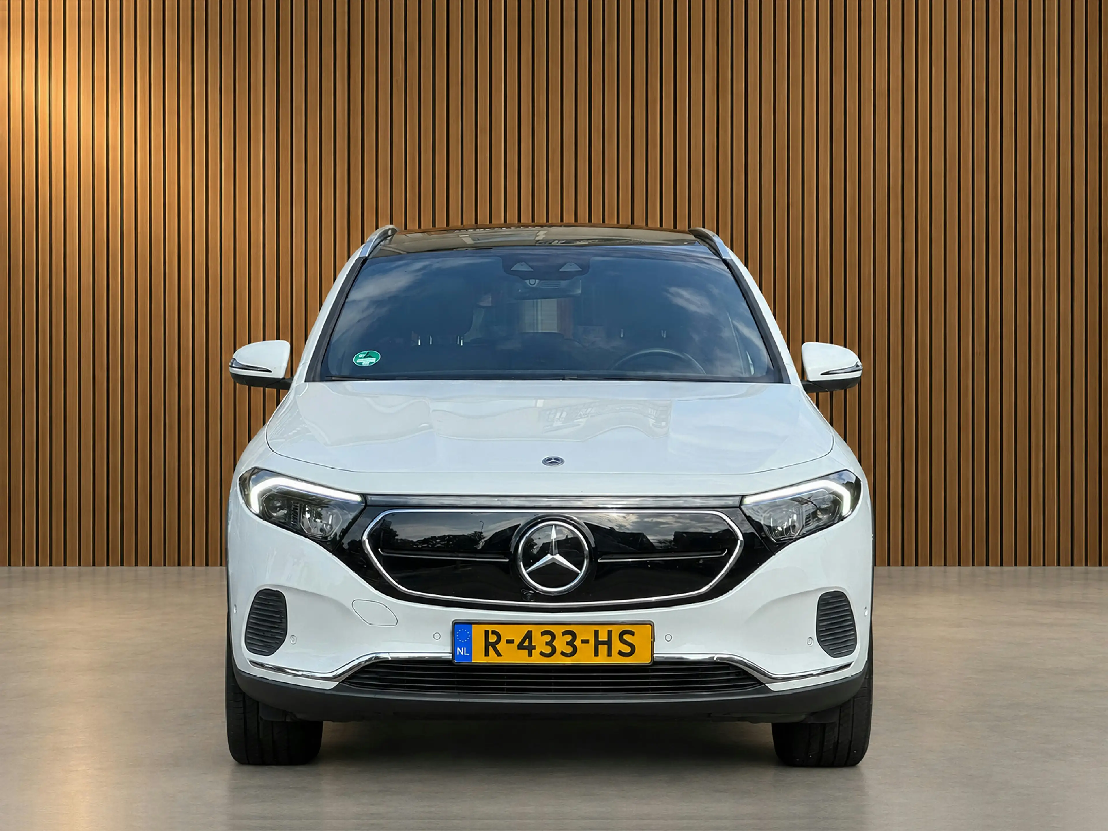 Mercedes-Benz EQA 250 Luxury Line 67 kWh Burmester | 360 camera | Leder — photo 14