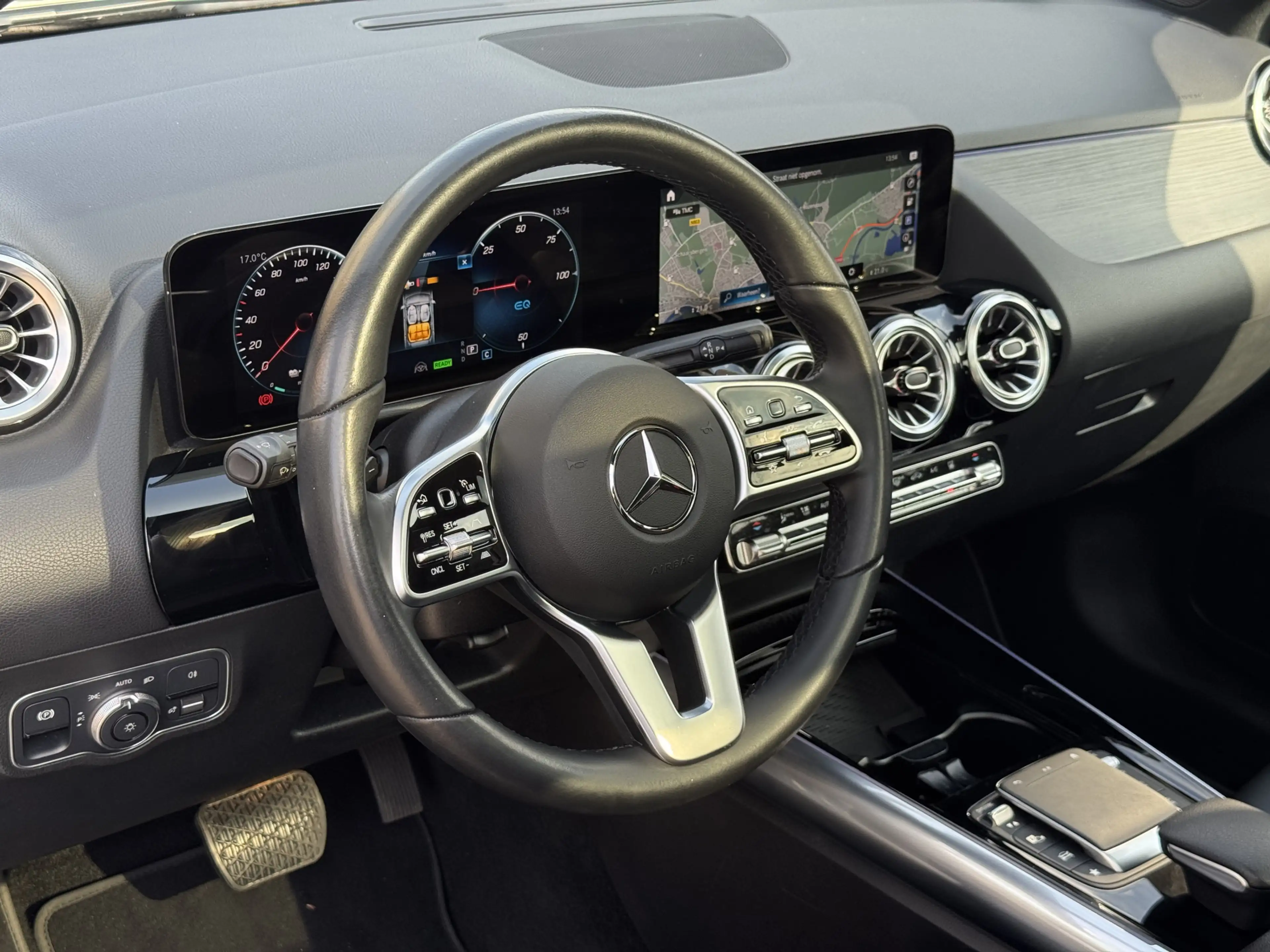 Mercedes-Benz EQA 250 Luxury Line 67 kWh Burmester | 360 camera | Leder — photo 8