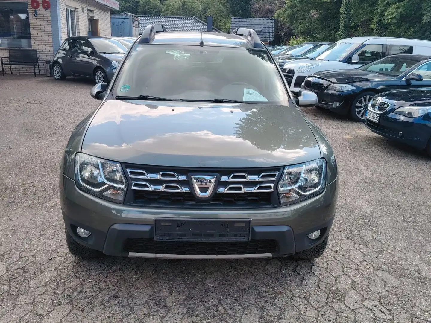 Dacia Duster I Prestige 4x2 / 1 Hand / Grün - 2