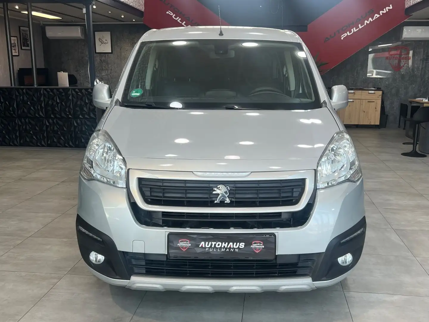 Peugeot Partner Tepee Active Gris - 2