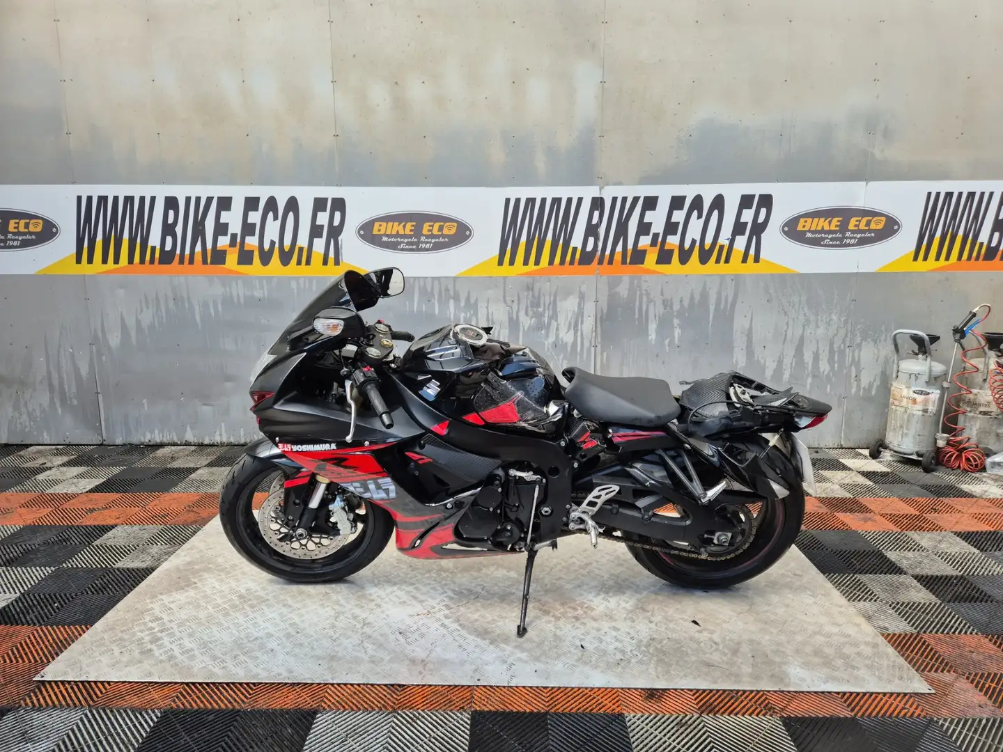 Suzuki GSX-R 750 Schwarz - 2