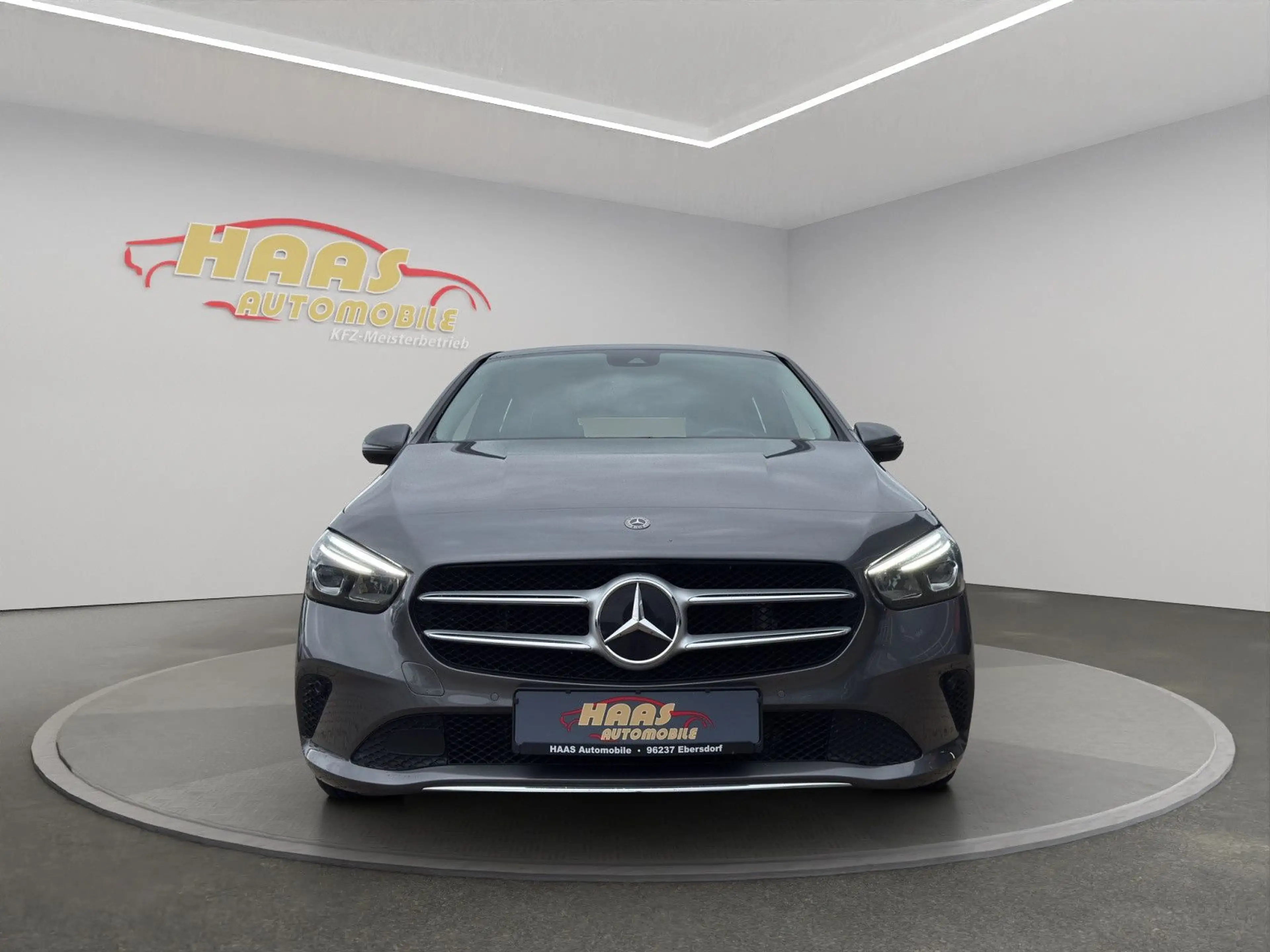 Mercedes-Benz B 220 4Matic*LED*Navi*Dig Tacho*Tempomat*Kamera* — photo 2