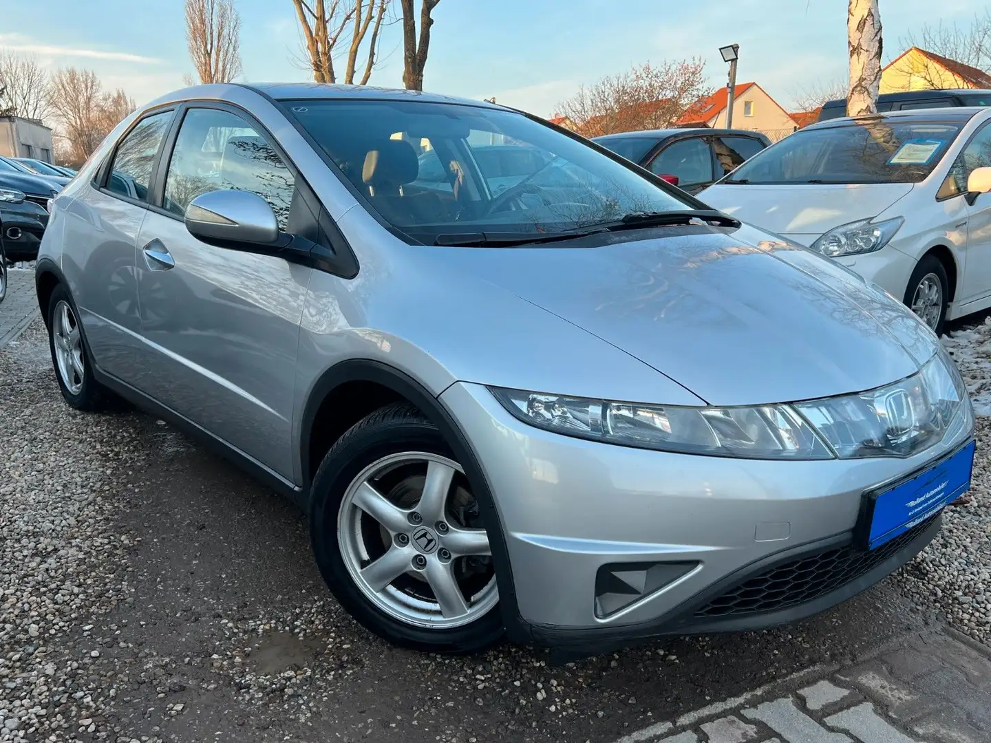Honda Civic 1.4 S*2.HD*Klima*MFL*Alus*TÜV NEU Silber - 1