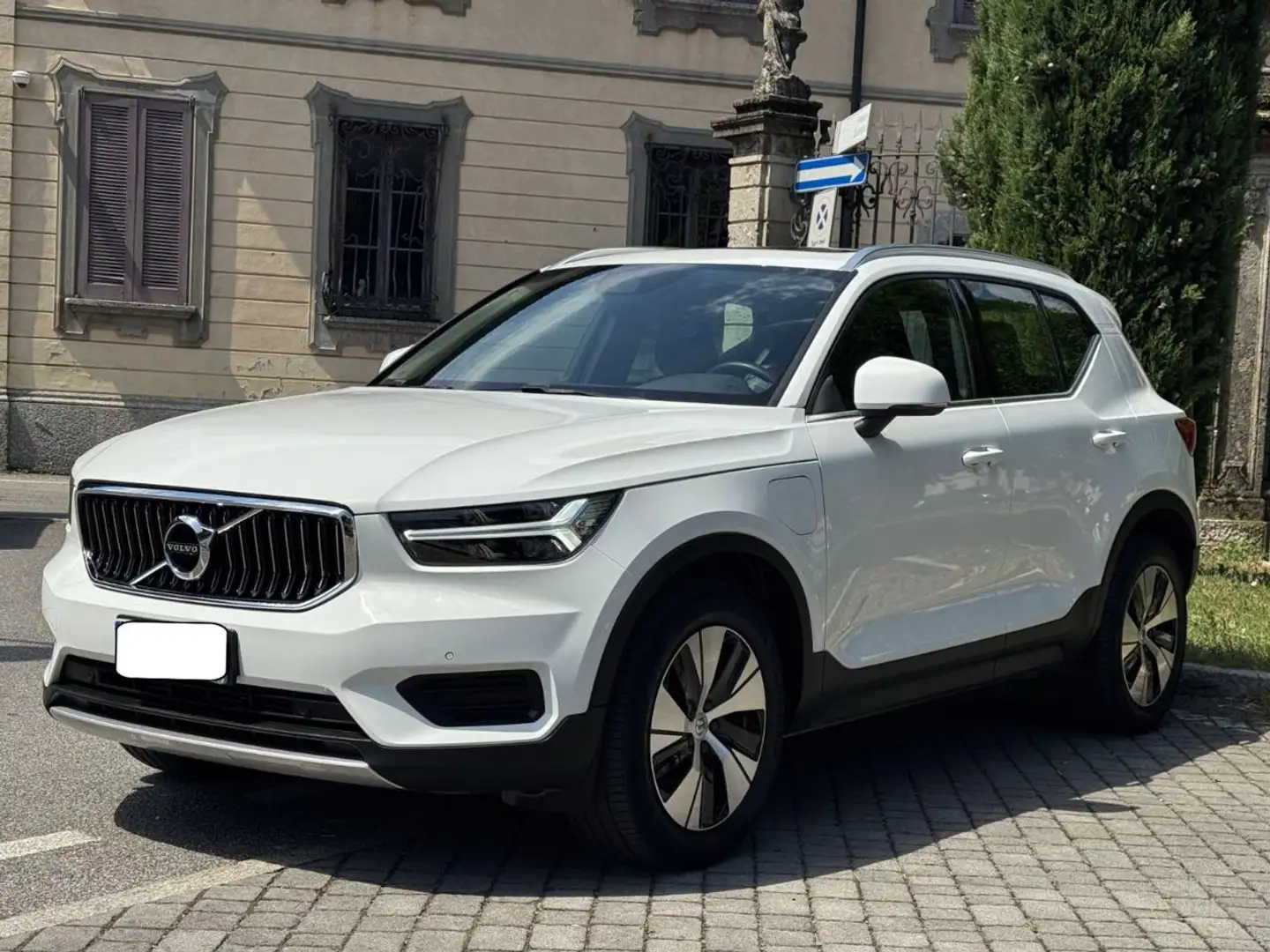 Volvo XC40 T4 Recharge Plug-in Hybrid Ins. Exp. Tetto Pan. Bianco - 1