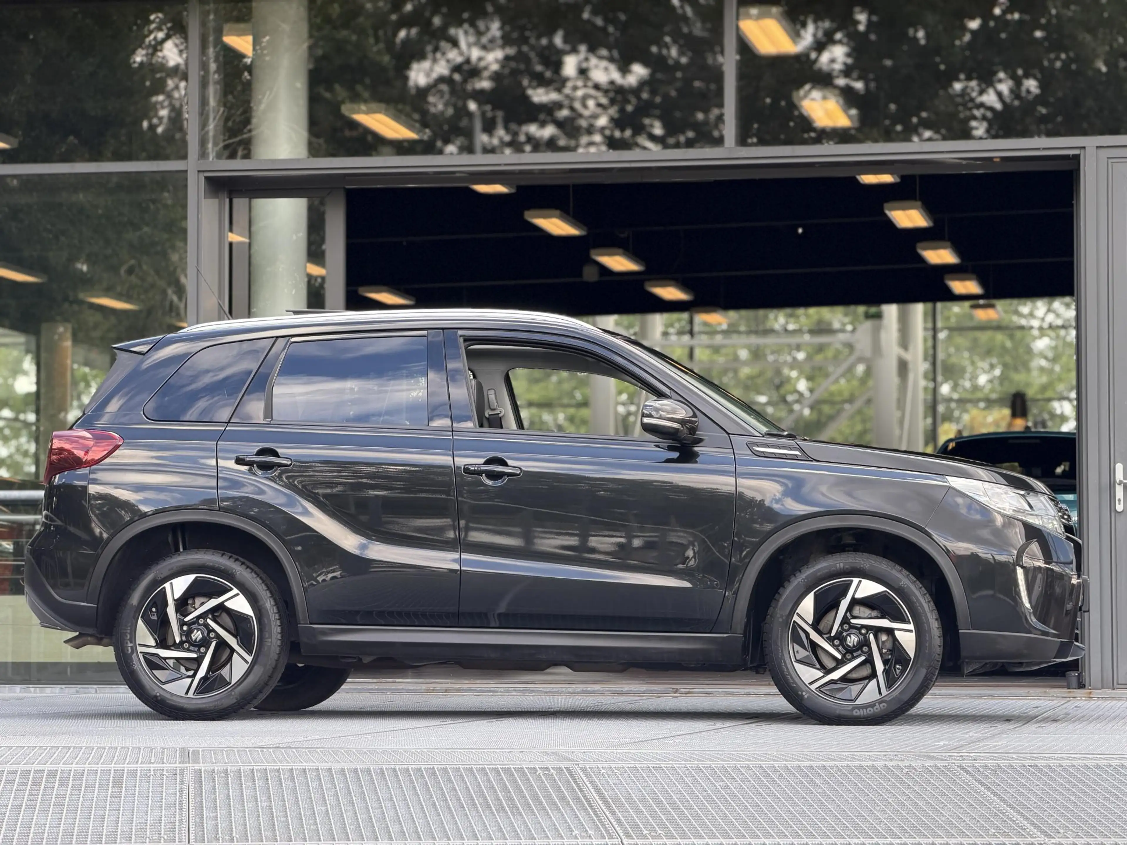 Suzuki Vitara 1.5 Hybrid Style Automaat 115PK | Panoramadak | Ha — photo 18