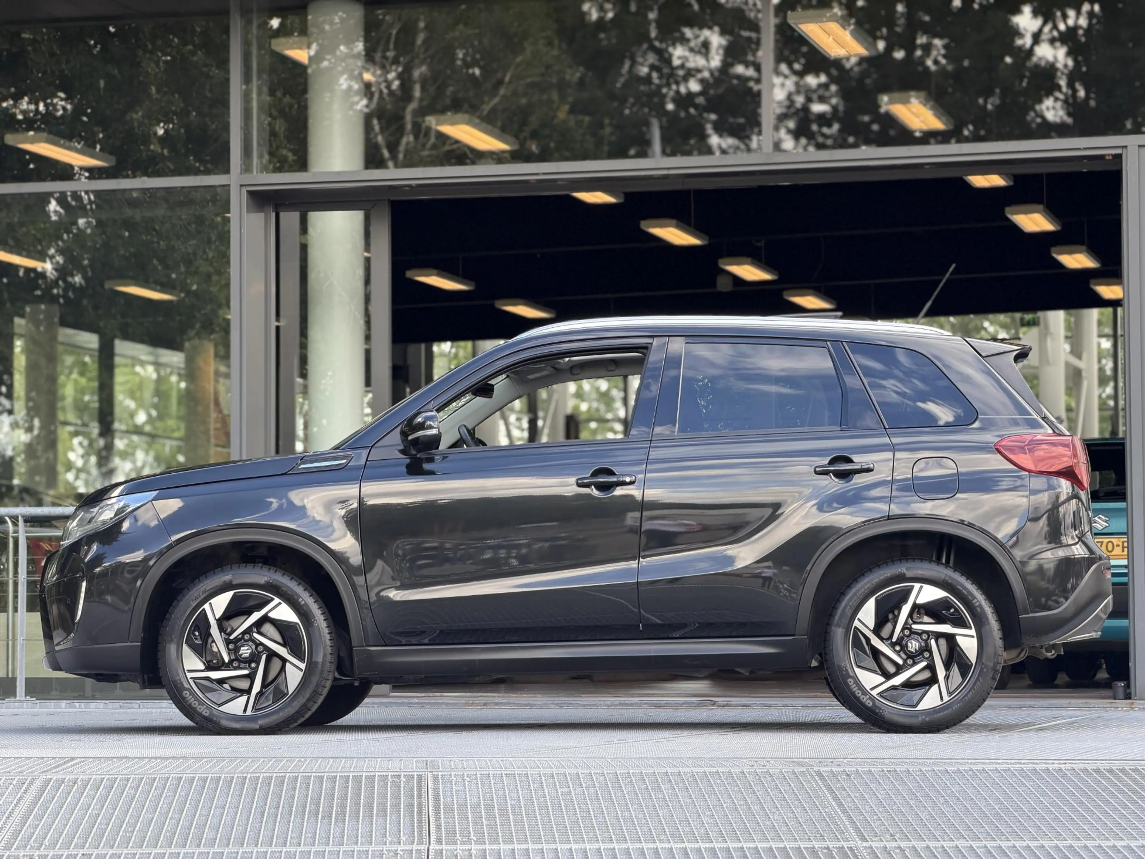 Suzuki Vitara 1.5 Hybrid Style Automaat 115PK | Panoramadak | Ha — photo 17