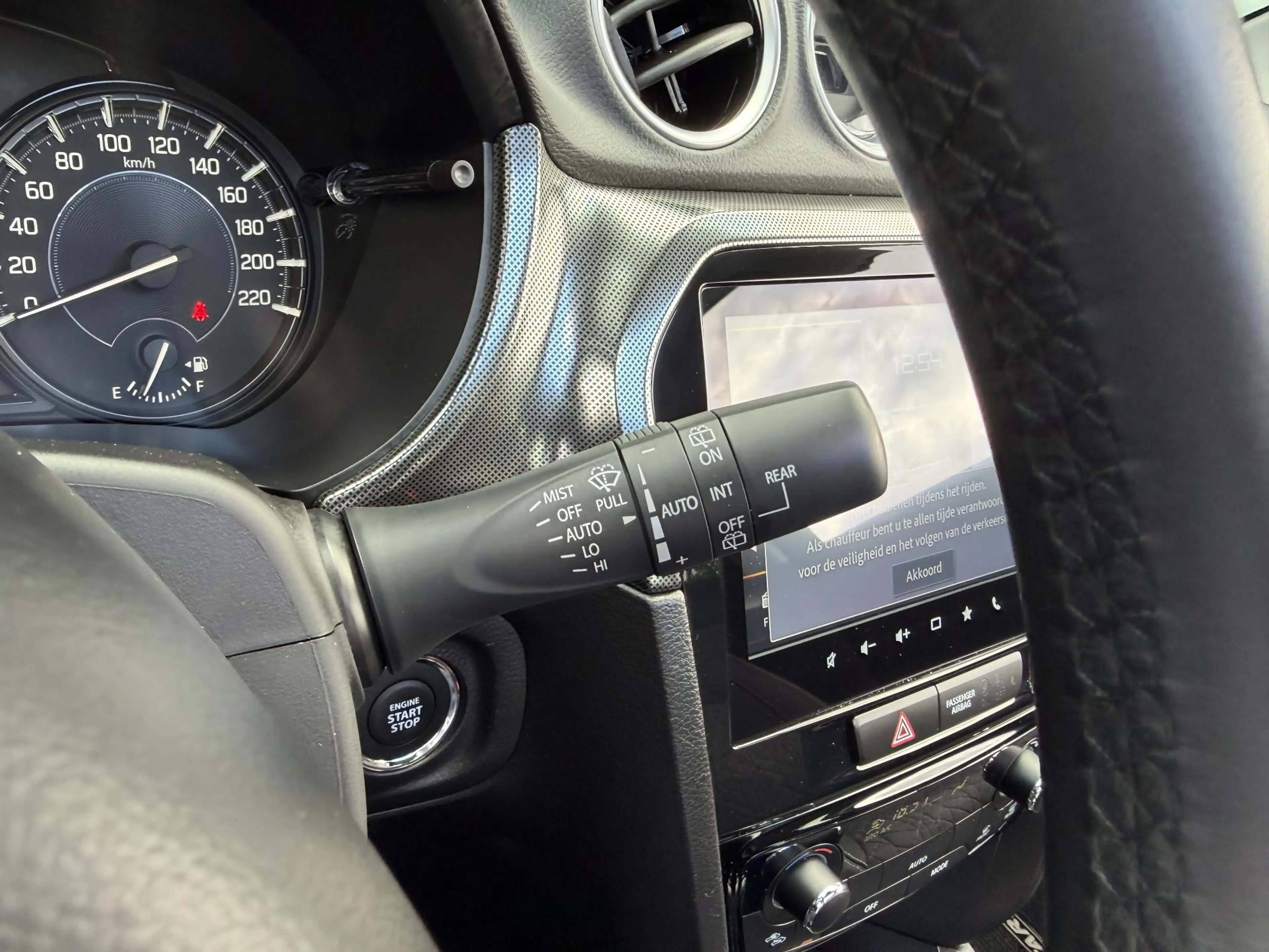 Suzuki Vitara 1.5 Hybrid Style Automaat 115PK | Panoramadak | Ha — photo 29