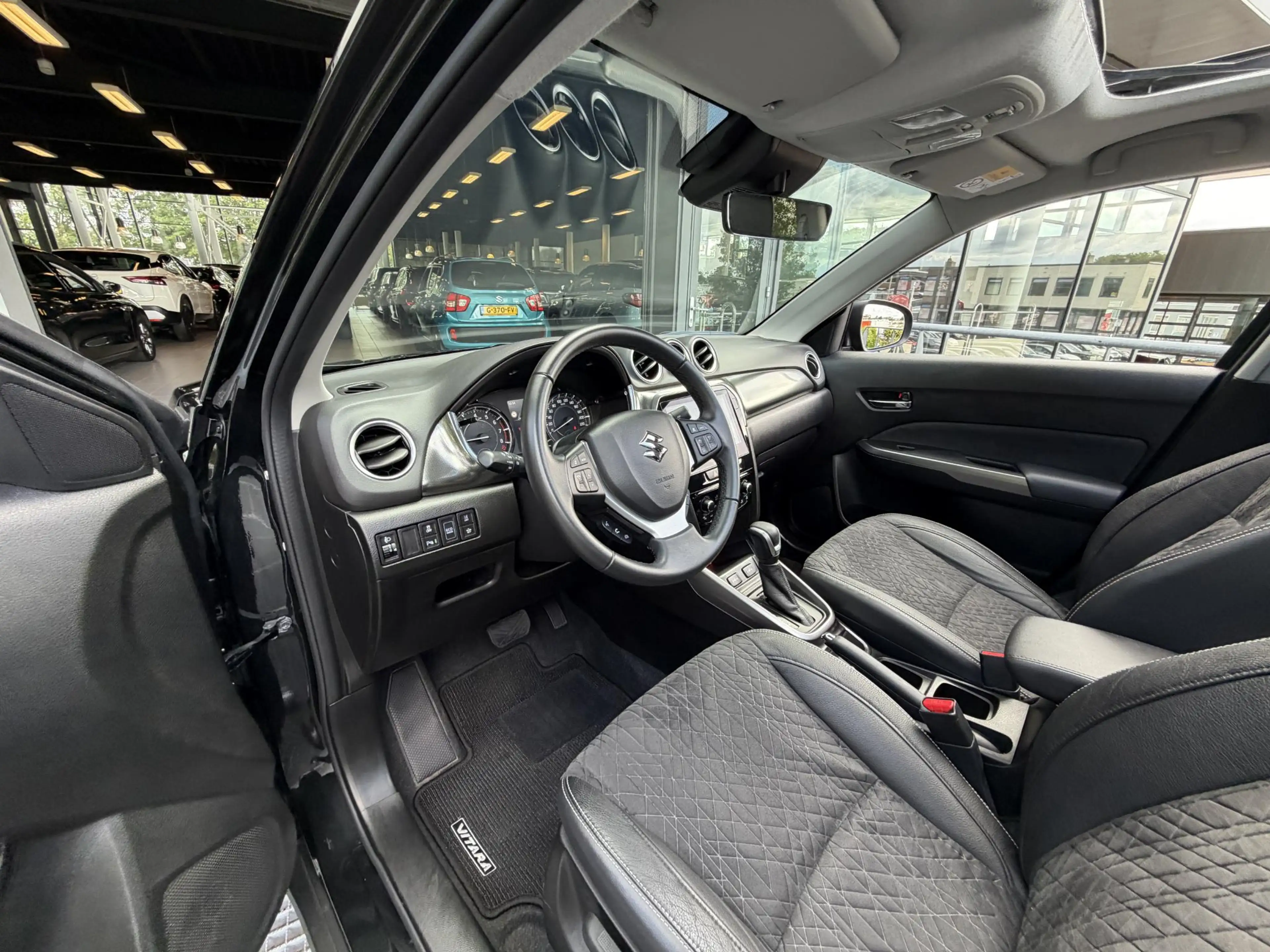 Suzuki Vitara 1.5 Hybrid Style Automaat 115PK | Panoramadak | Ha — photo 25