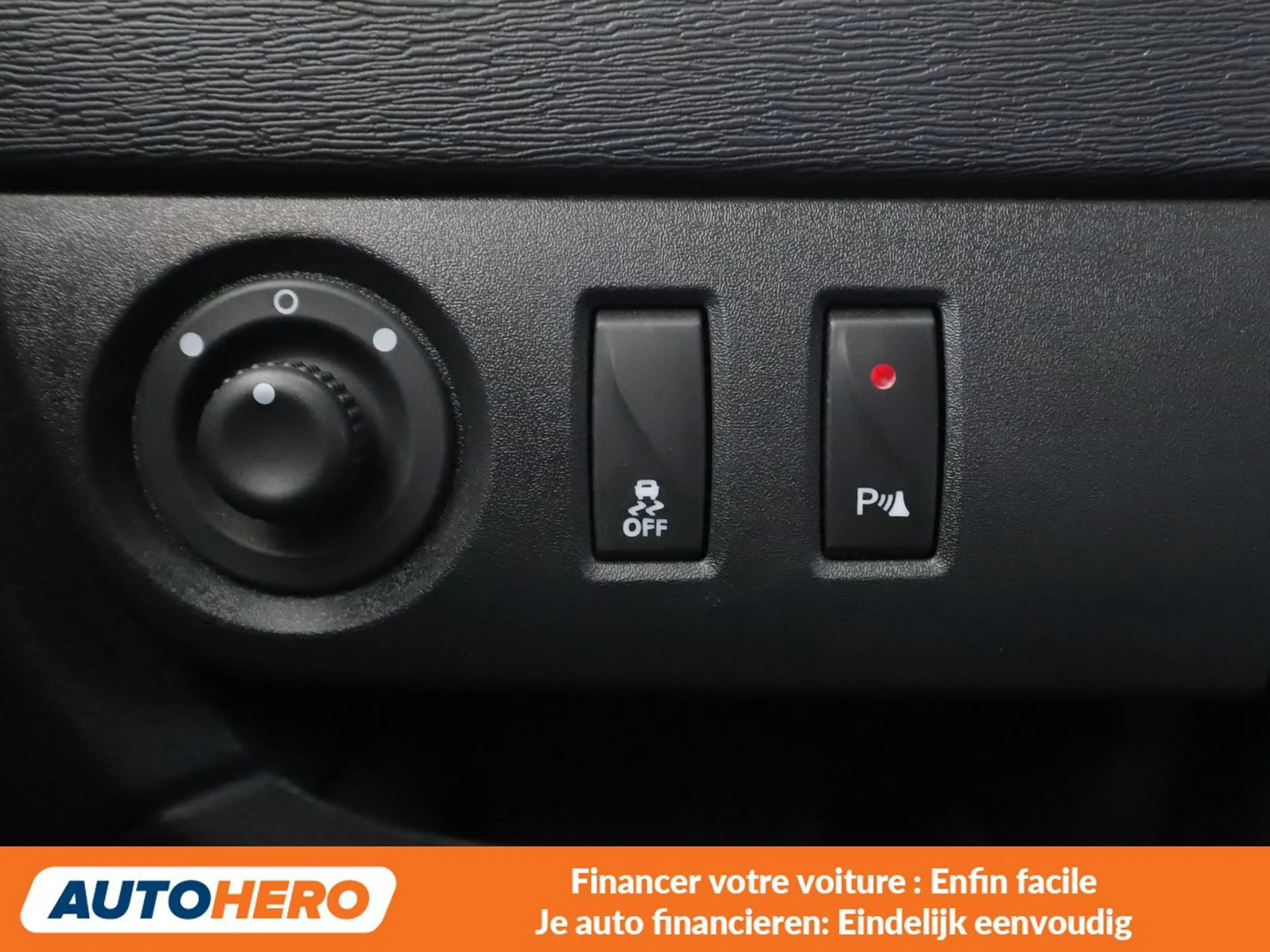 Dacia Lodgy 1.6 SCe Comfort — photo 12