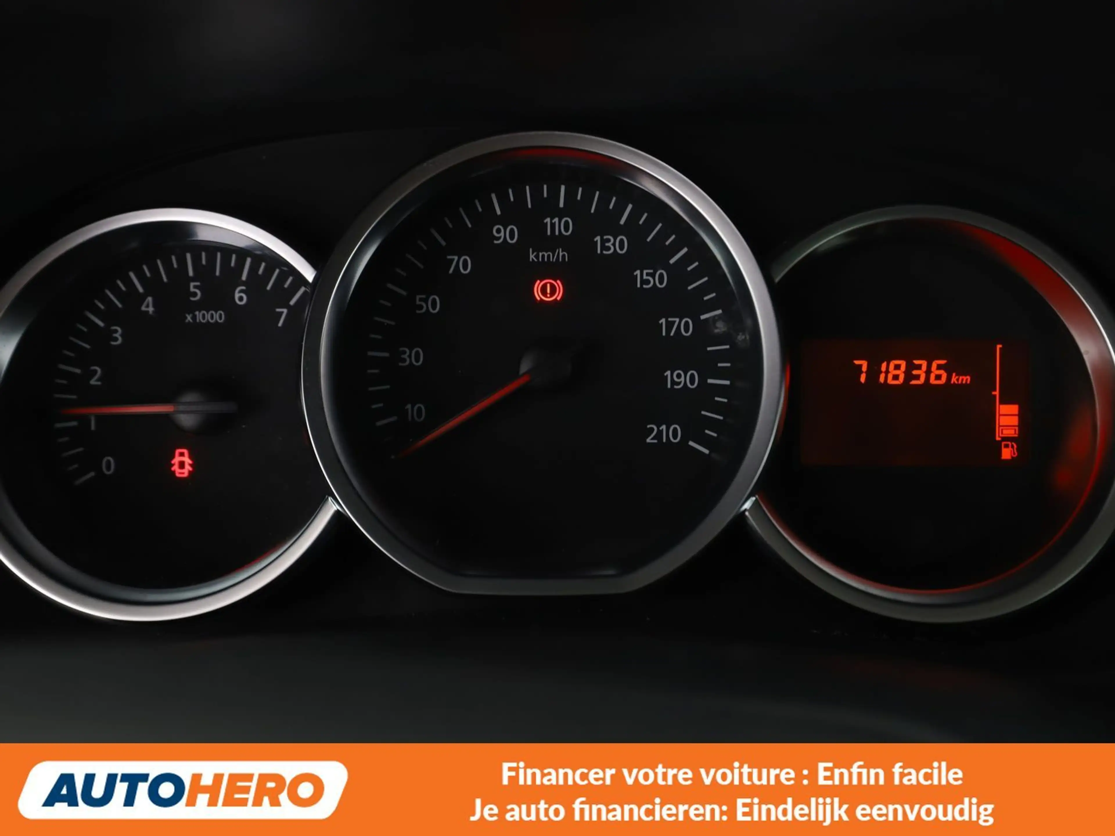 Dacia Lodgy 1.6 SCe Comfort — photo 6