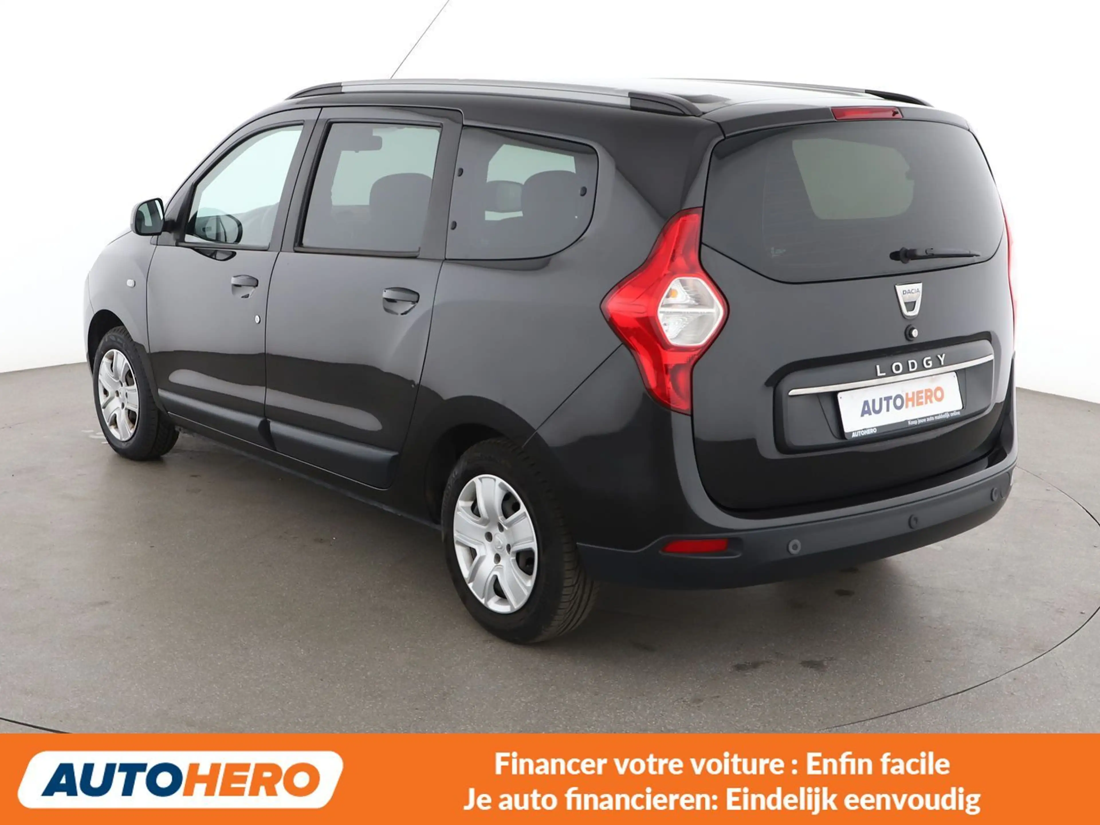 Dacia Lodgy 1.6 SCe Comfort — photo 4