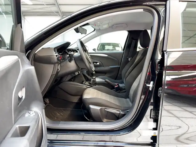 Opel Corsa view 8