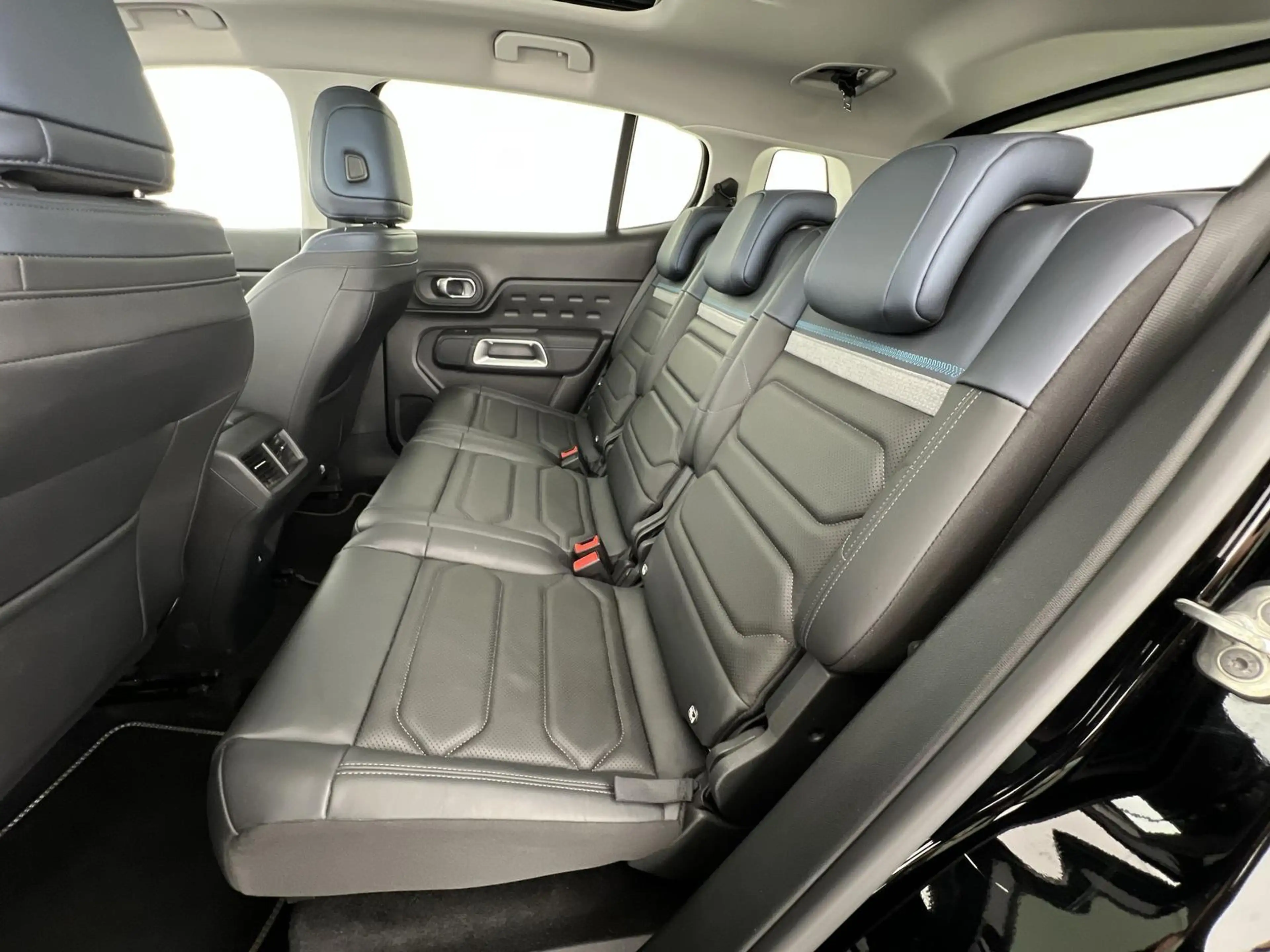 Citroen C5 Aircross Max 1.5D*NAVI*RFK*AHK*uvm — photo 8