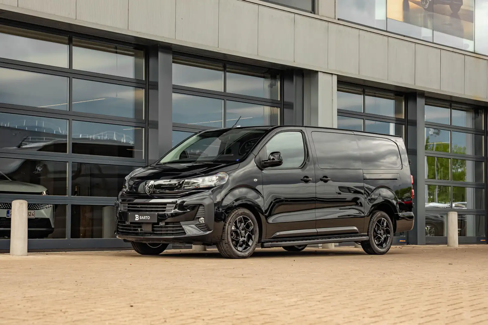 Peugeot Expert 180 PK AT I 5 zit I Leder I Sidebar I Navi I Su... Чёрный - 2