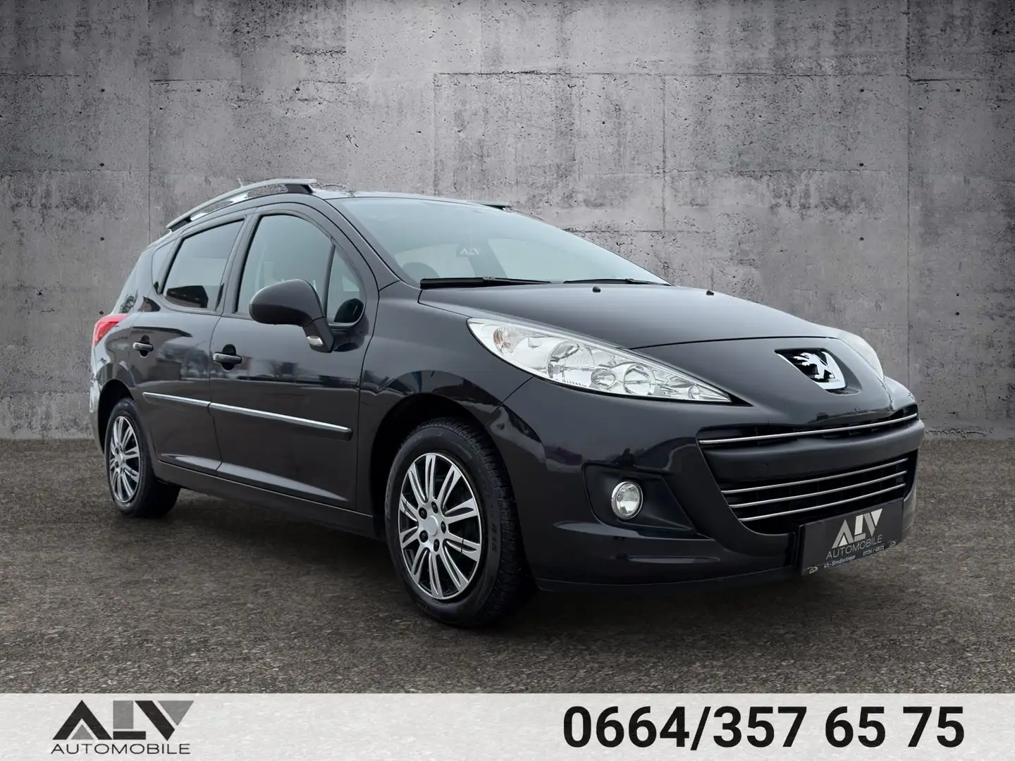 Peugeot 207 Premium 1,4 Panorama 1.Besitz! Schwarz - 1