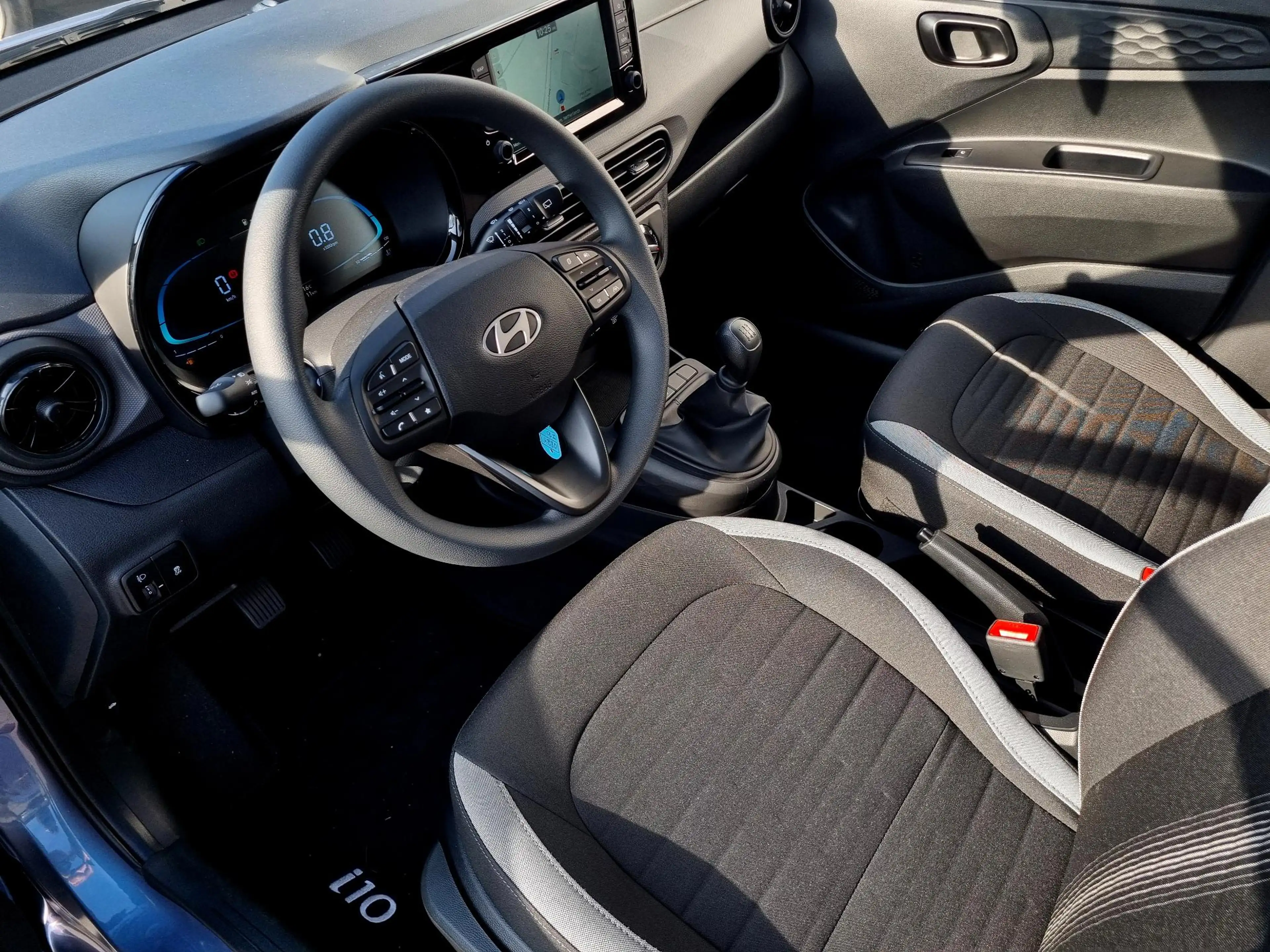 Hyundai i10 1.0 Comfort / Navigatie / Apple & Android carplay — photo 17