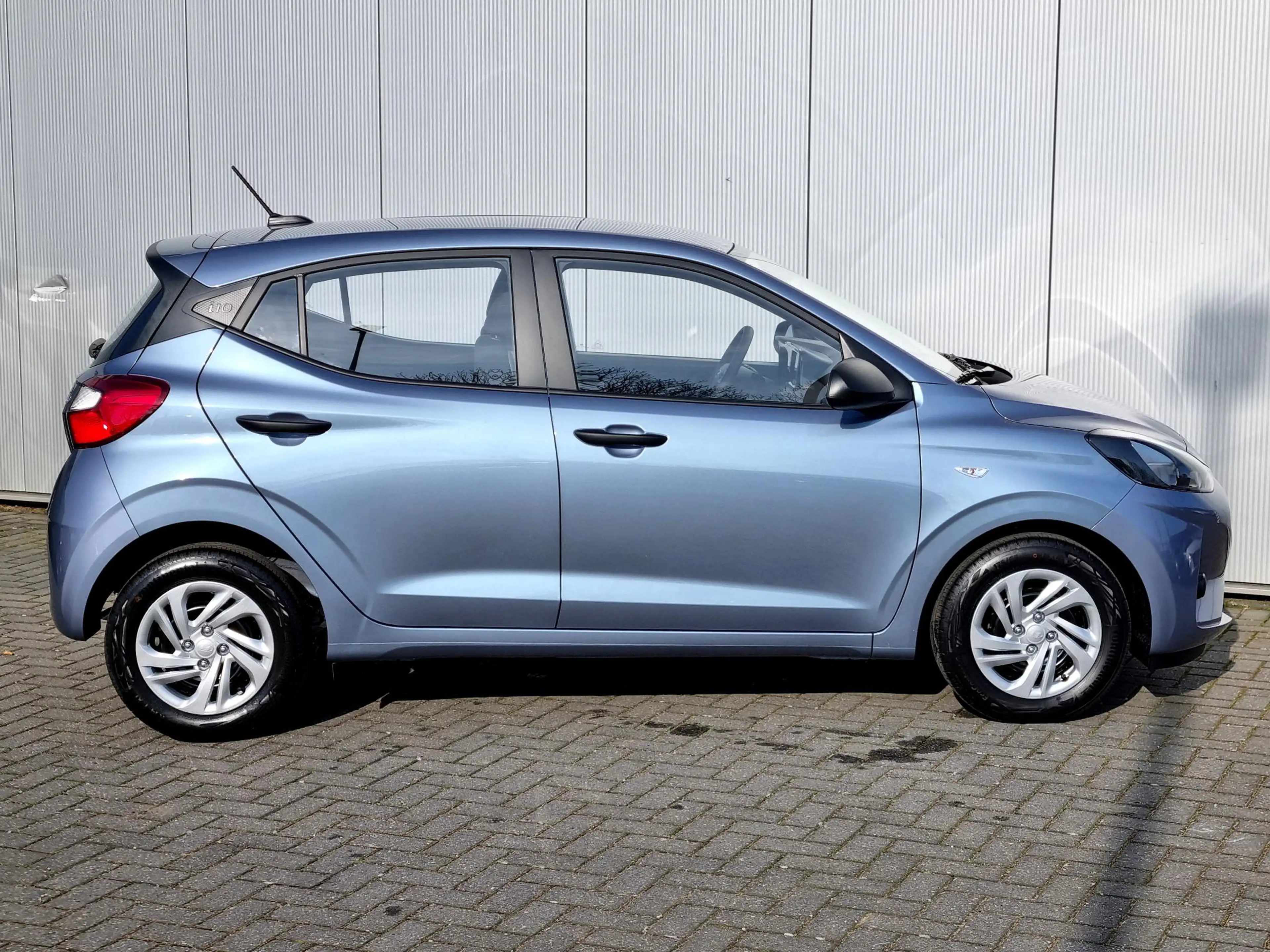 Hyundai i10 1.0 Comfort / Navigatie / Apple & Android carplay — photo 12