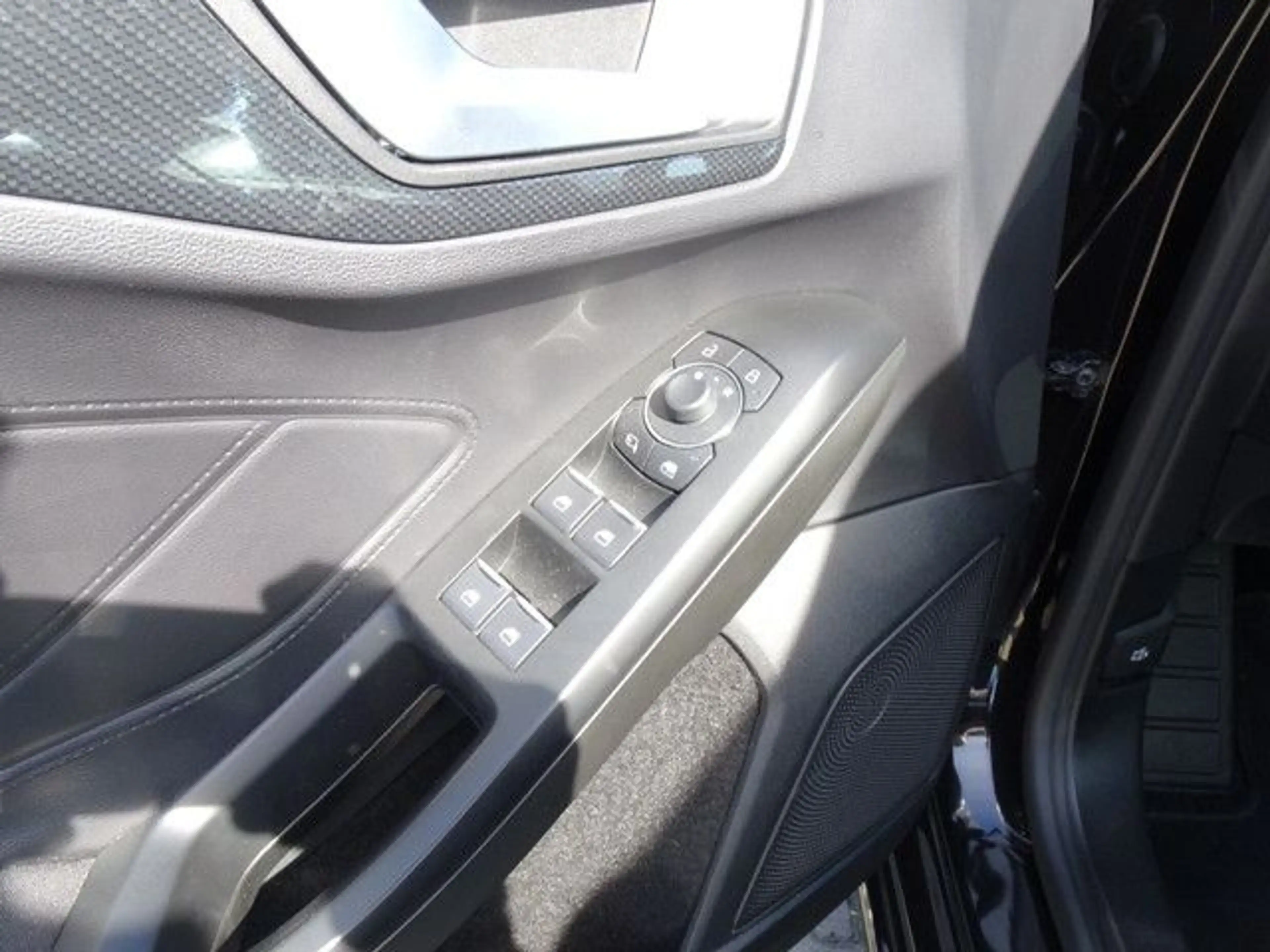 Ford Focus Turnier ST-Line Design — photo 12