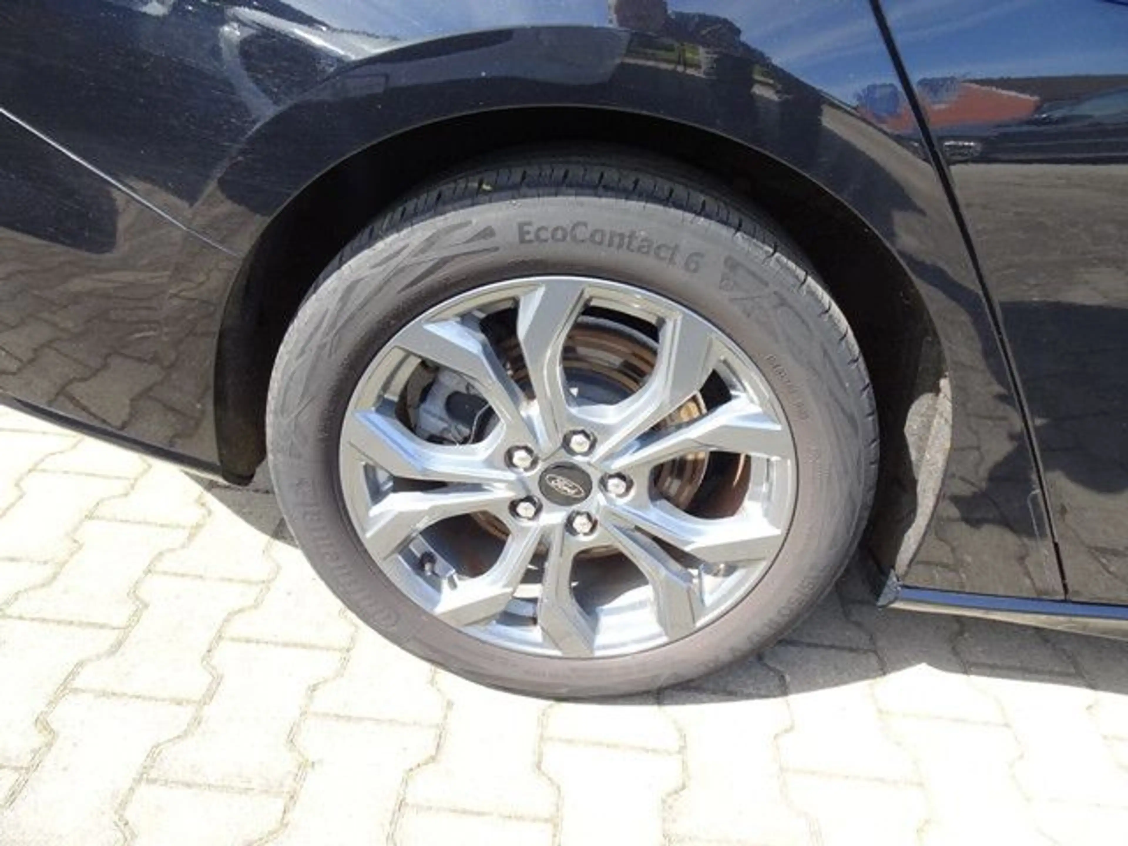Ford Focus Turnier ST-Line Design — photo 9