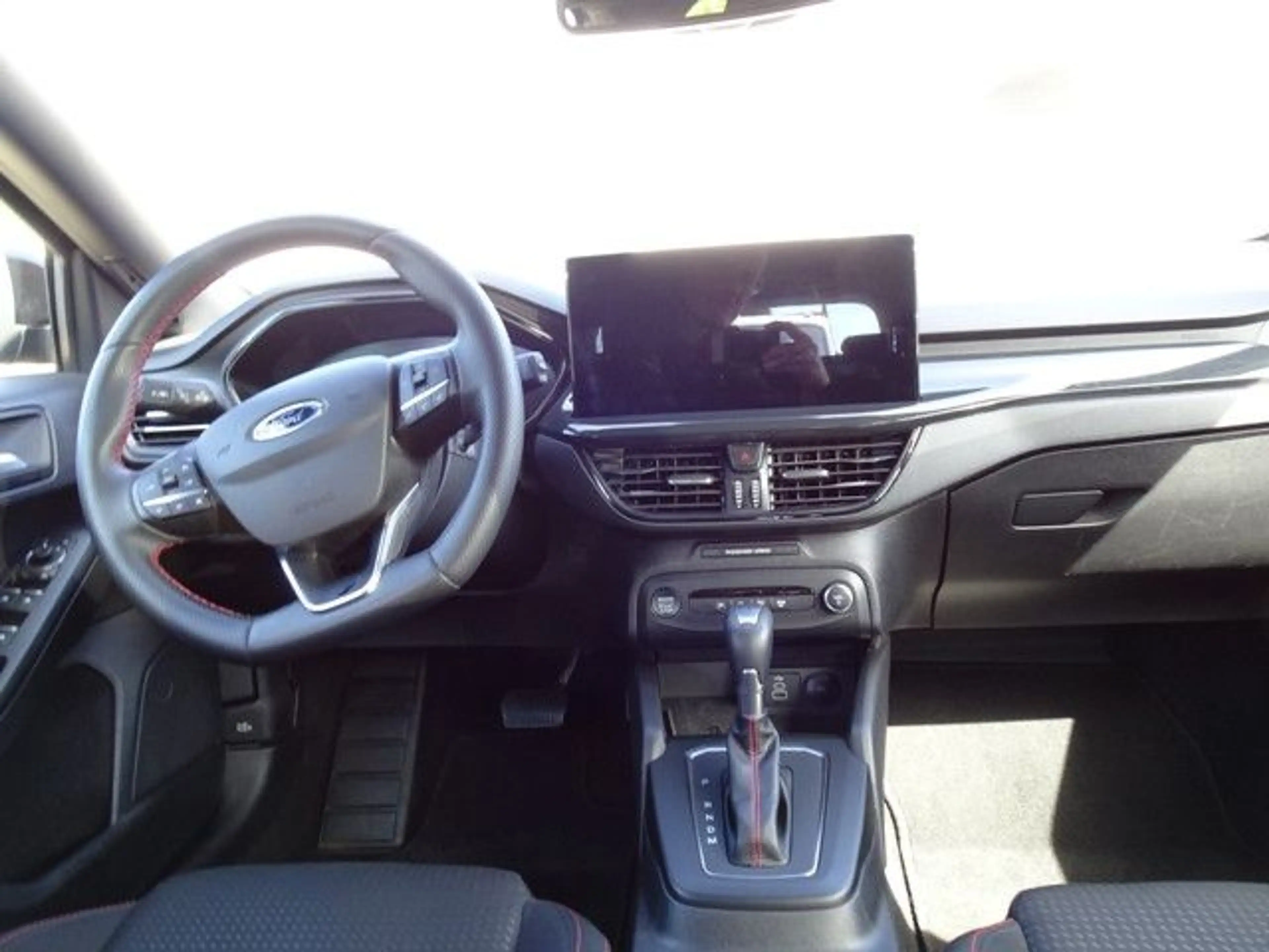 Ford Focus Turnier ST-Line Design — photo 10