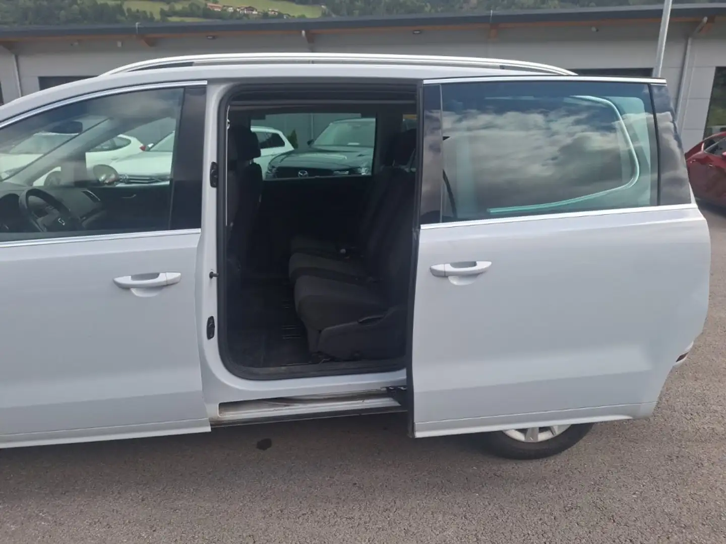 SEAT Alhambra Diesel Buisness 2,0TDI 7Sitze Weiß - 2