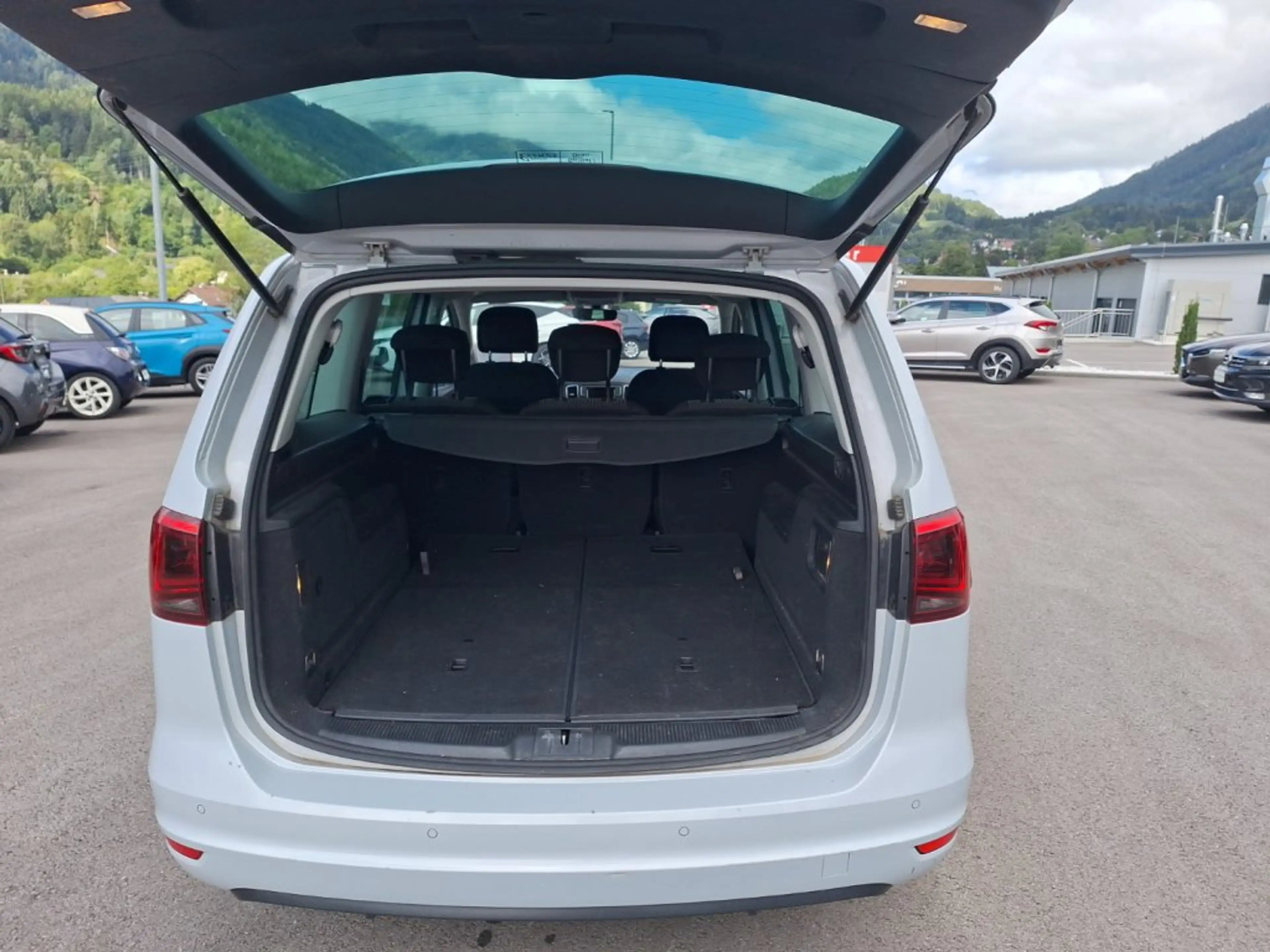 SEAT Alhambra Diesel Buisness 2,0TDI 7Sitze — photo 7