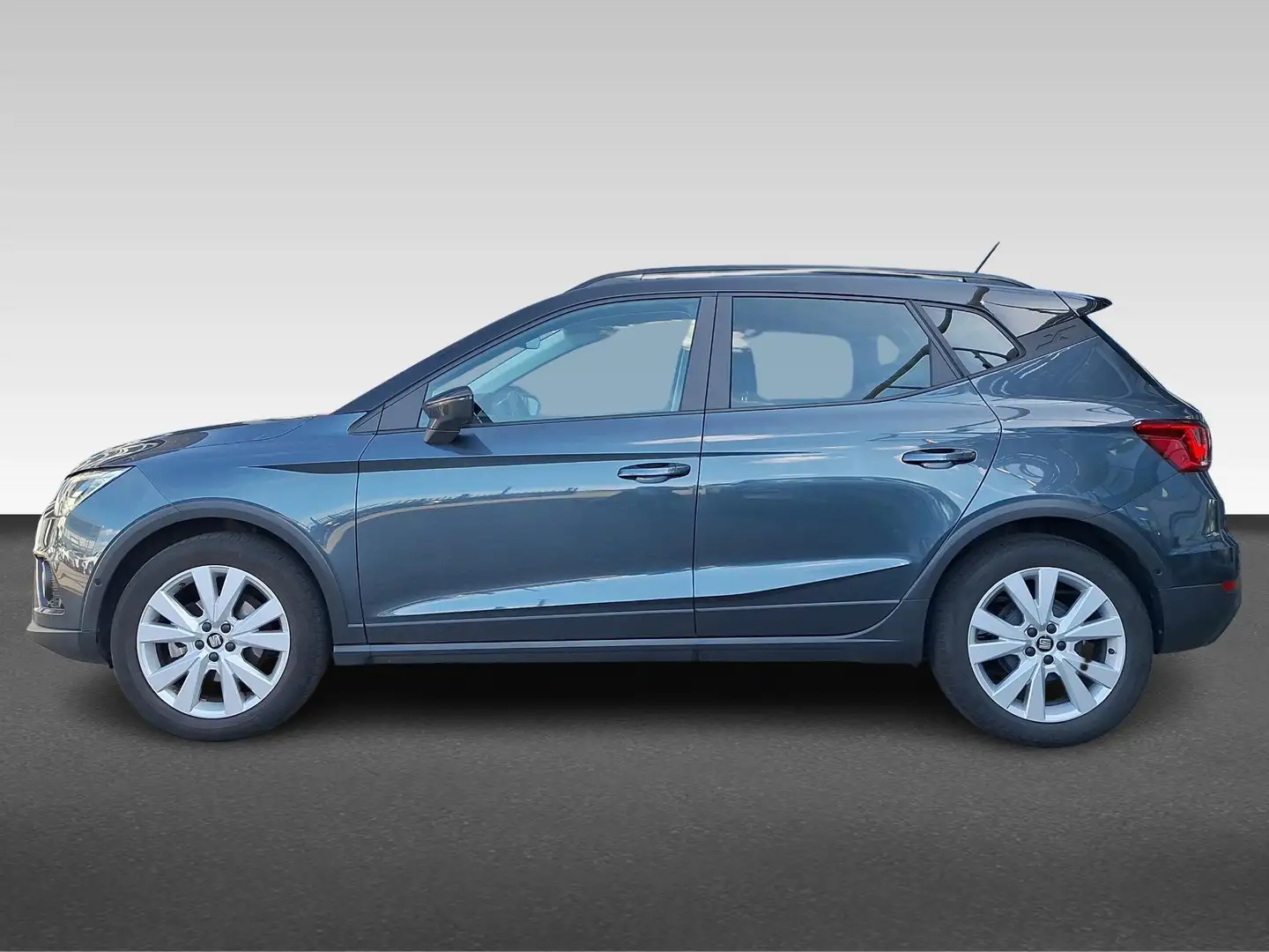 SEAT Arona 1.0 TSI Style Business Intense Plus Incl. Achterui Grijs - 2