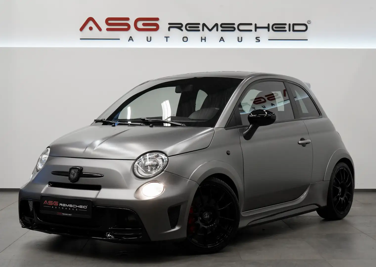Abarth 695 Biposto*Schale *Carbon *Akra *Brembo Gris - 1