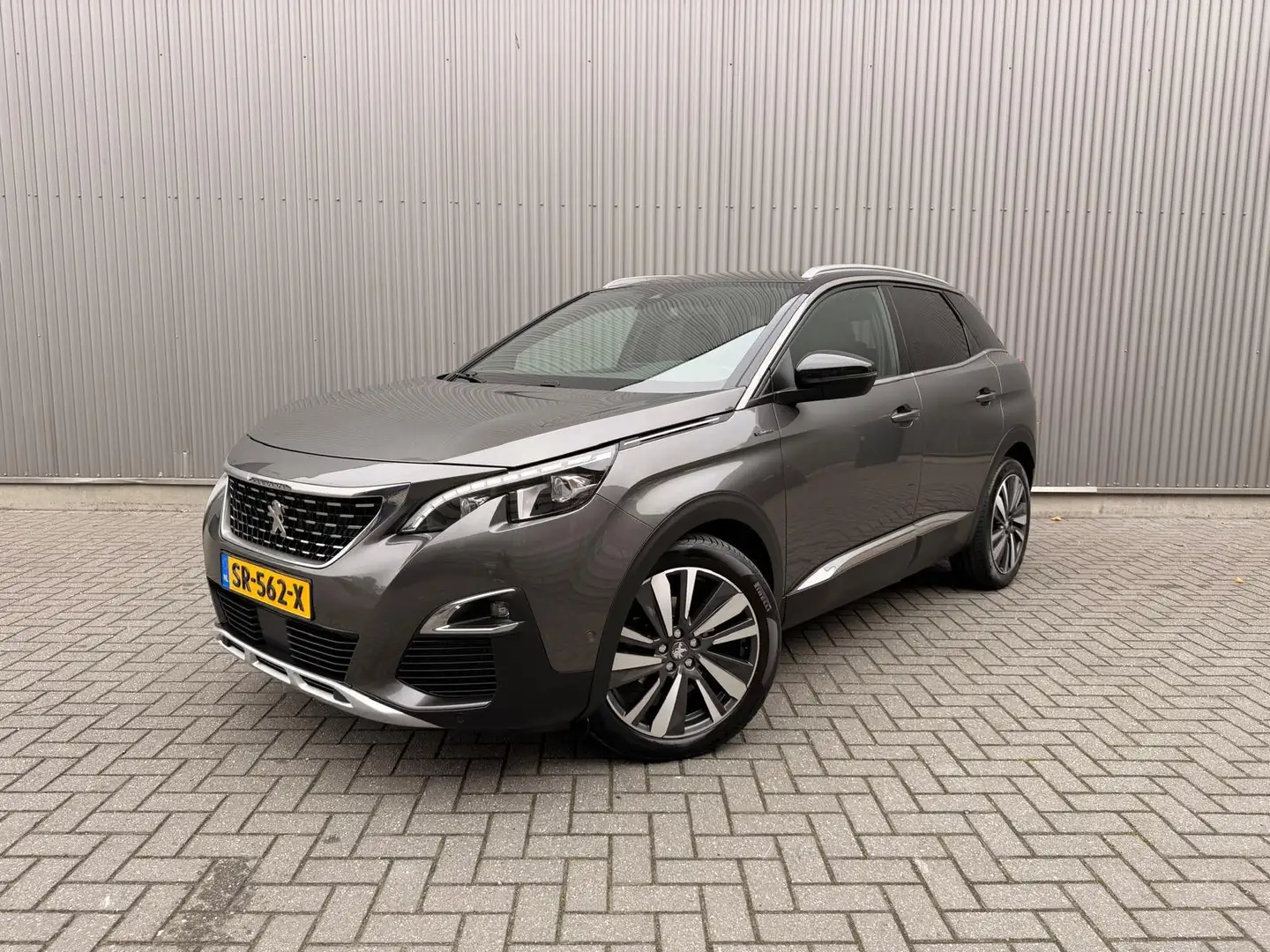 Peugeot 3008 1.6 e-THP GT Line Leder|Apple carplay|Nieuwe Distr Grau - 1
