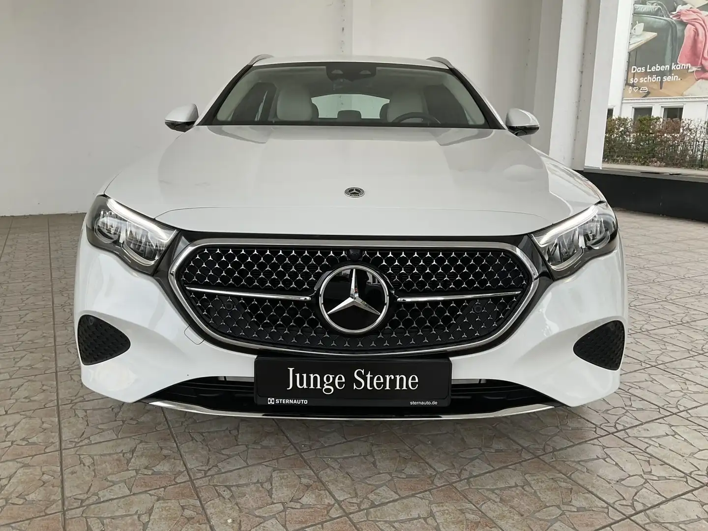 Mercedes-Benz E 220 E 220 d T AVANTGARDE/Distronic/LED/AHK/Sitzhzg. Blanc - 2