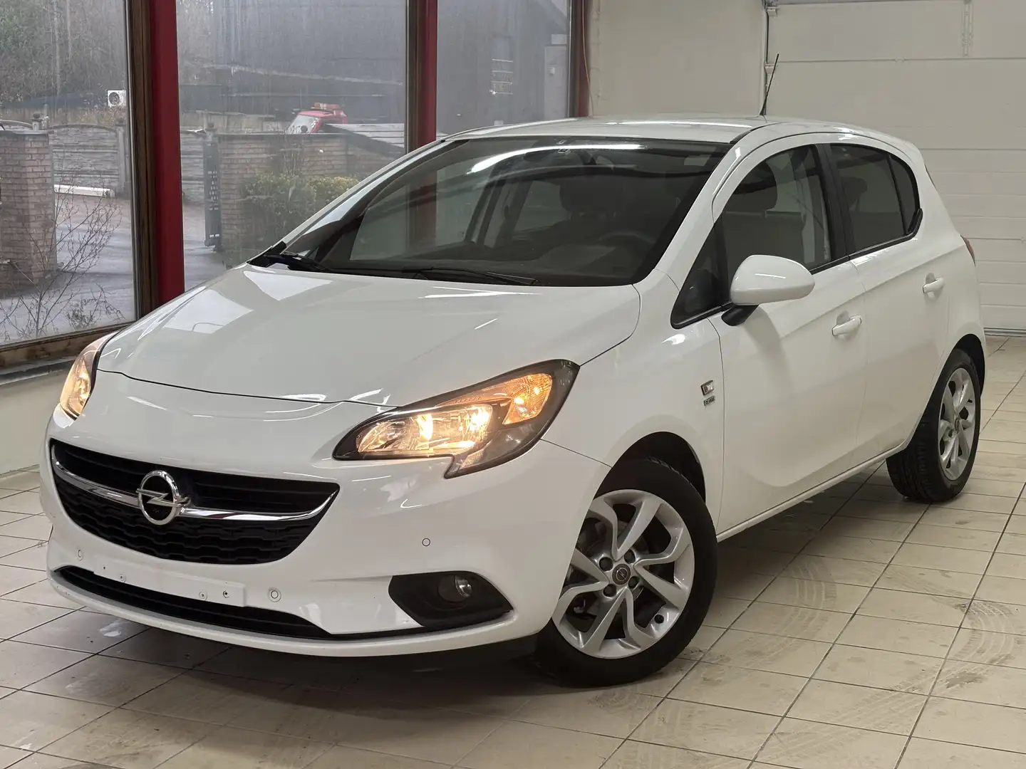 Opel Corsa 1.4i édition excite (EU6.2) Blanc - 2