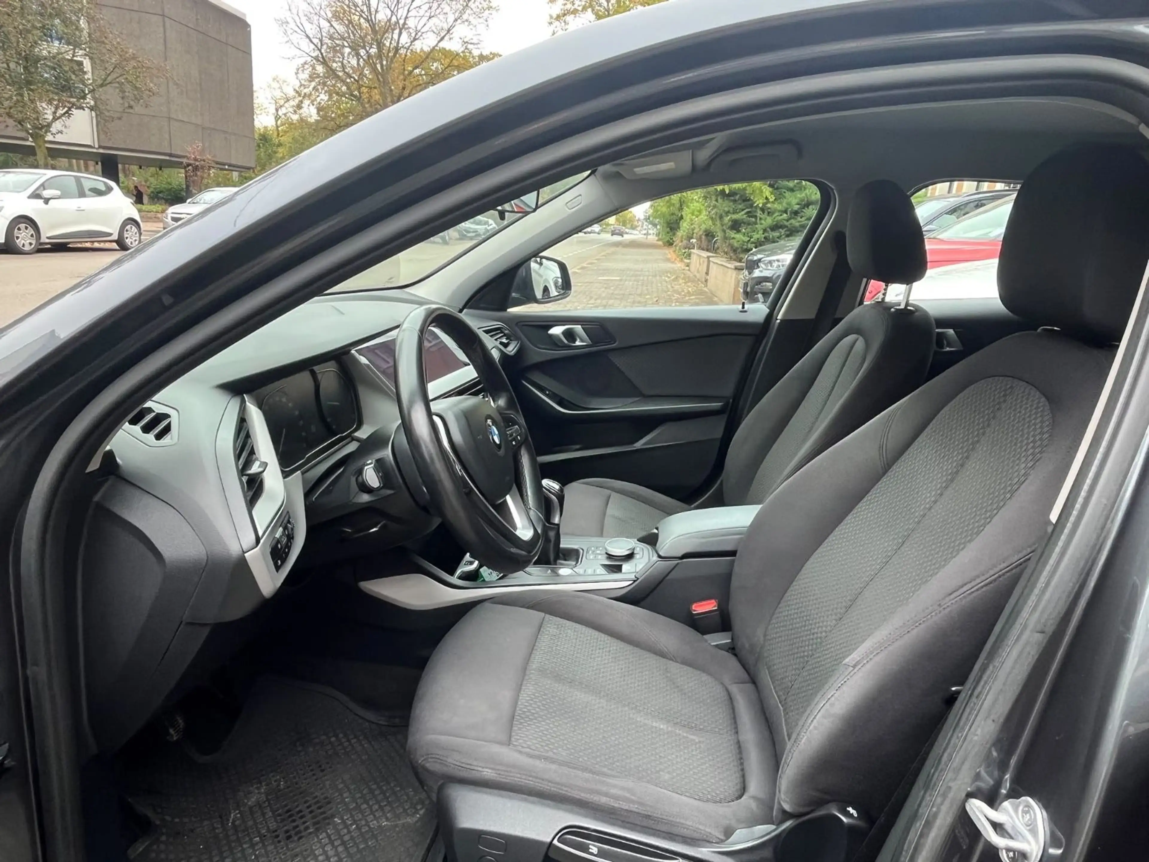 BMW 118 d Advantage Navi — photo 11