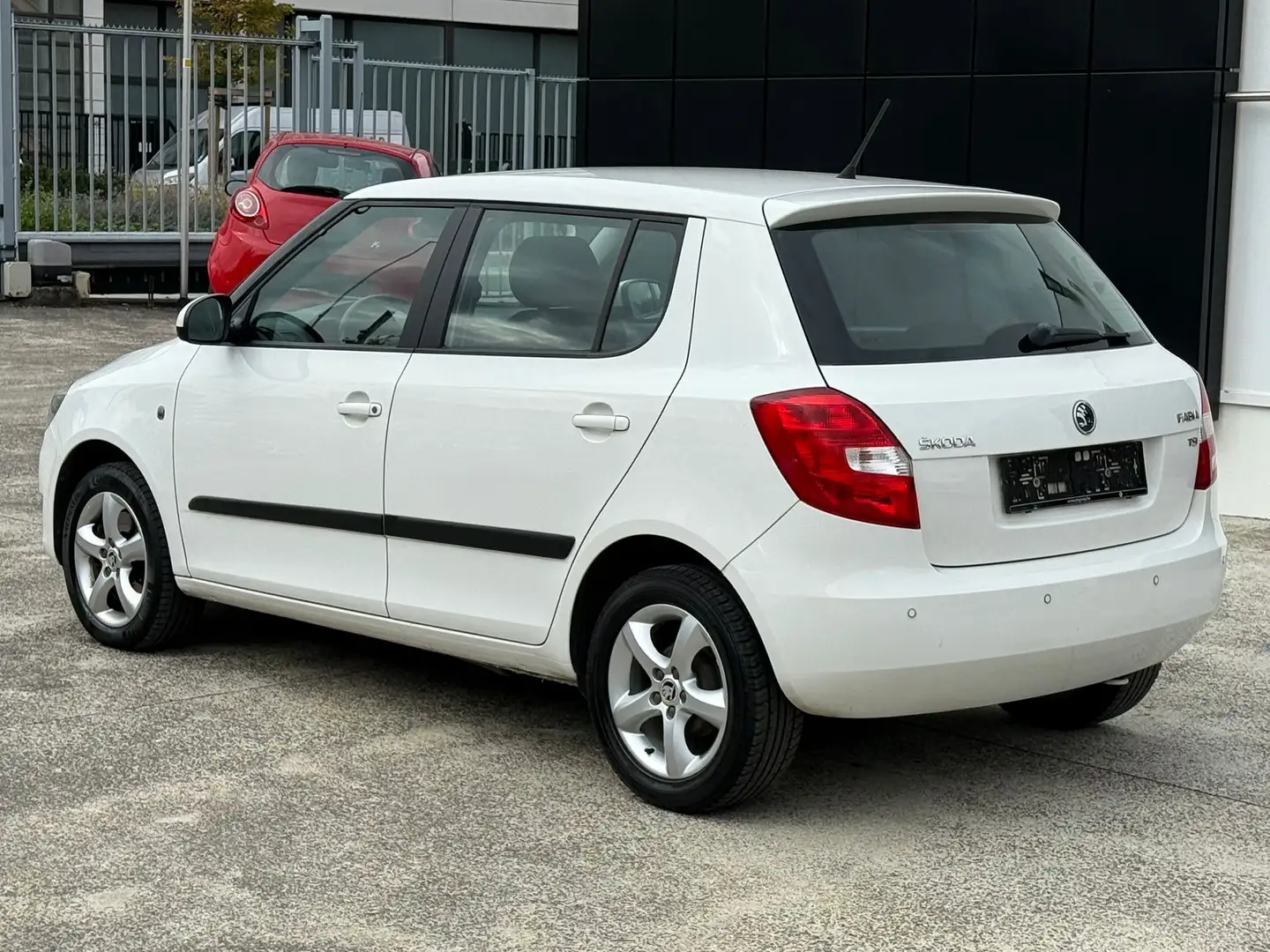 Skoda Fabia 1.2 ESSENCE - AIRCO - CONTRÔLE TECHNIQUE OK Blanc - 2
