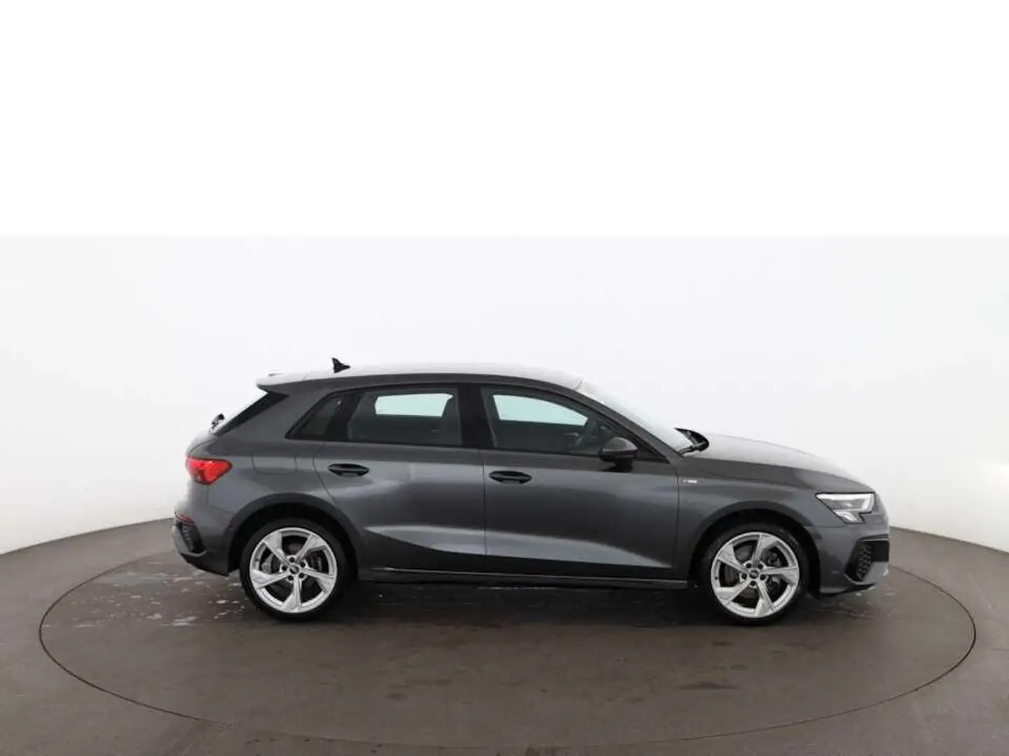 Audi A3 Sportback 40 TFSI e S-Line Aut LED RADAR LEDER Grau - 2