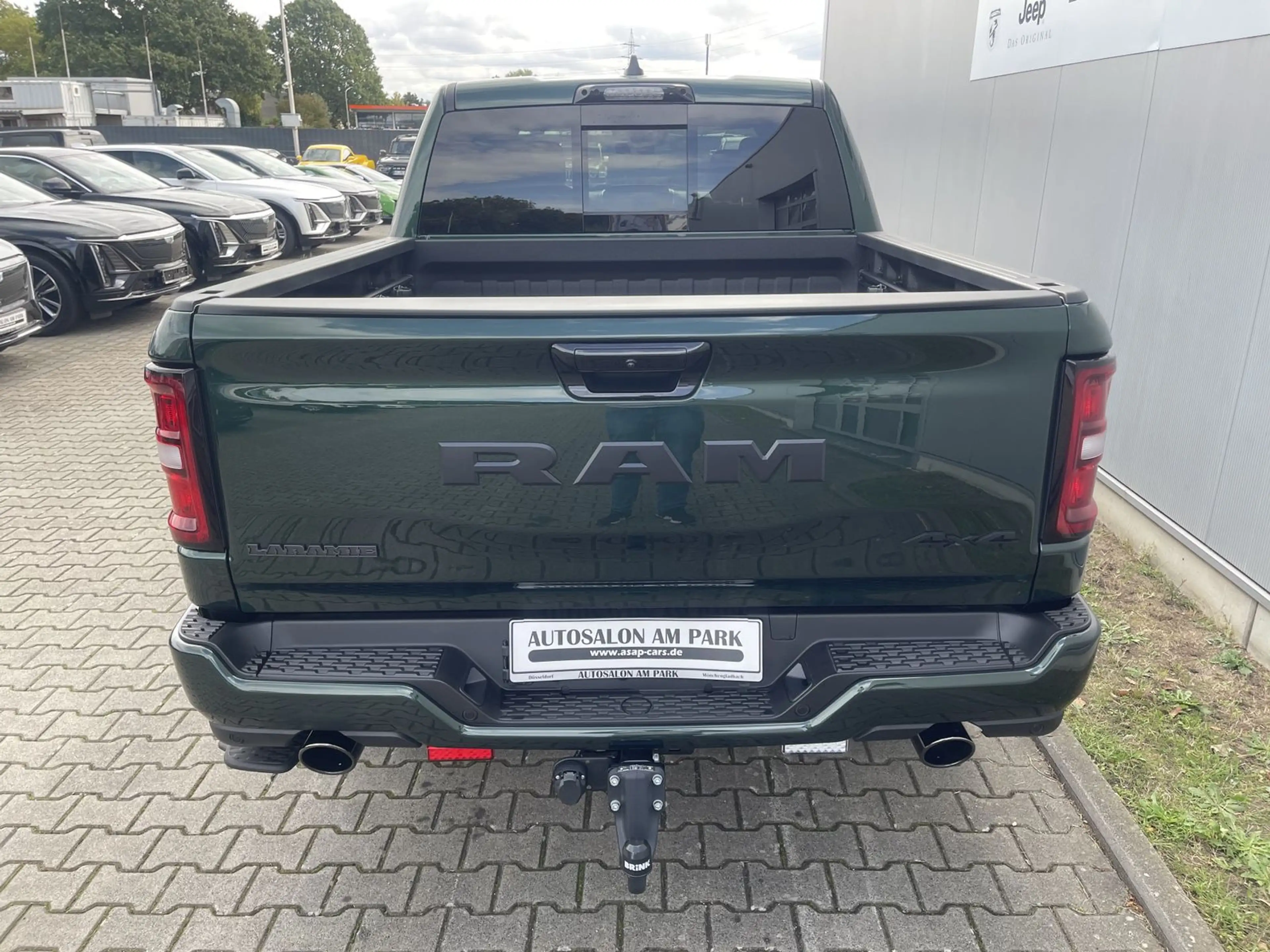 Dodge RAM 1500 Laramie Night 5.7 V8 MJ26 — photo 4