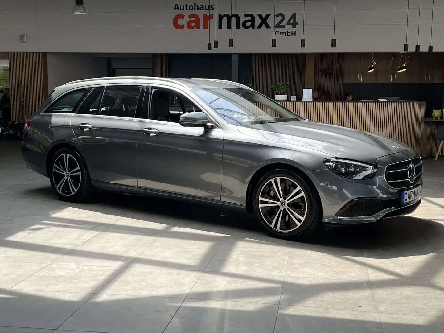 Mercedes-Benz 400 E E400d 4M Airmatic Exclusiv Navi Kamera360 AHK Grijs - 1